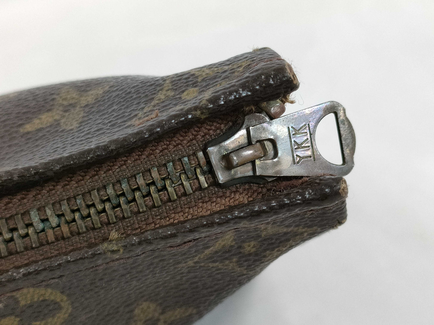 LOUIS VUITTON Monogram M47546 Poche Toilette 15 Pouch