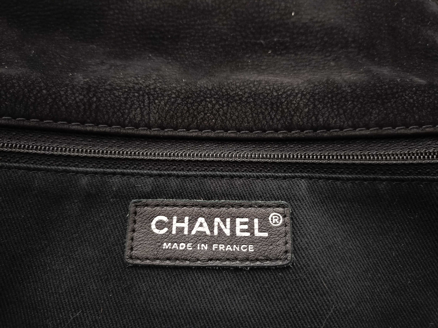 CHANEL 15 Series Turnlock Leather Chain Shoulder Bag