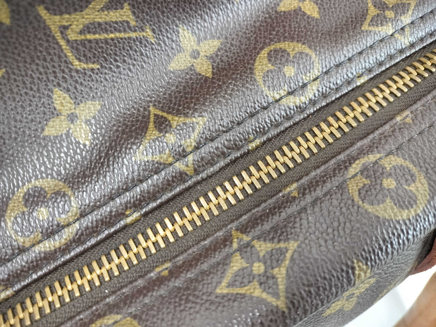 LOUIS VUITTON Monogram M41406 Sirius 50 Bag