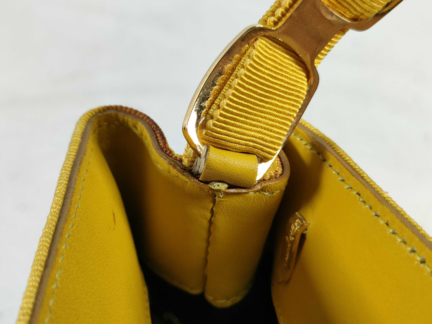 Salvatore Ferragamo Vara Canvas Handbag Yellow AU-21 6155