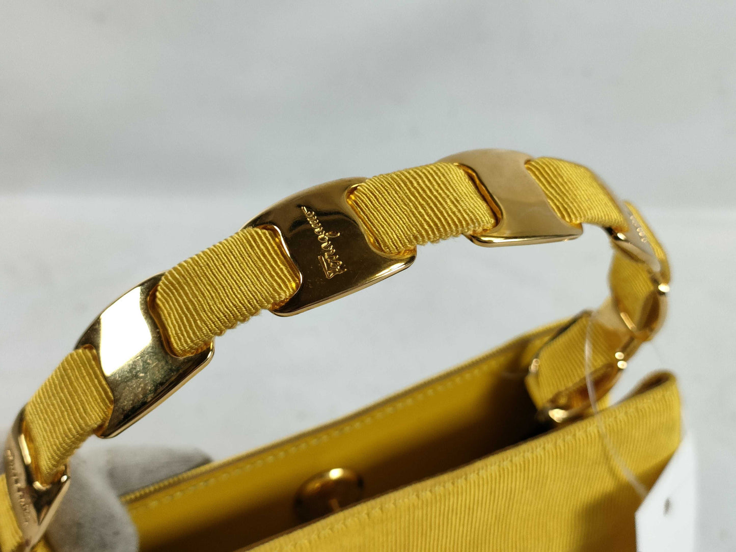 Salvatore Ferragamo Vara Canvas Handbag Yellow AU-21 6155