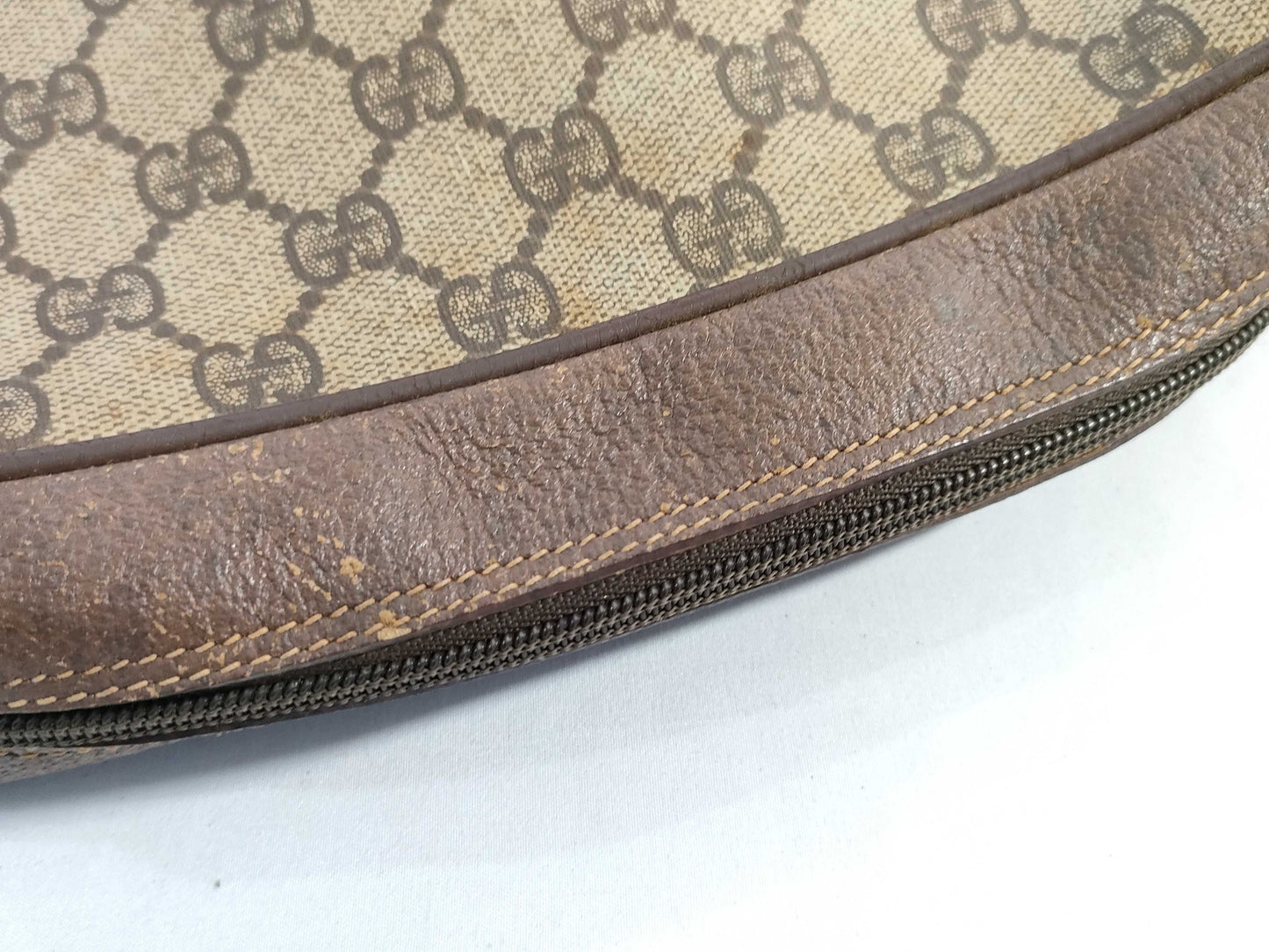 GUCCI GG Supreme Old Sherry Shoulder Bag
