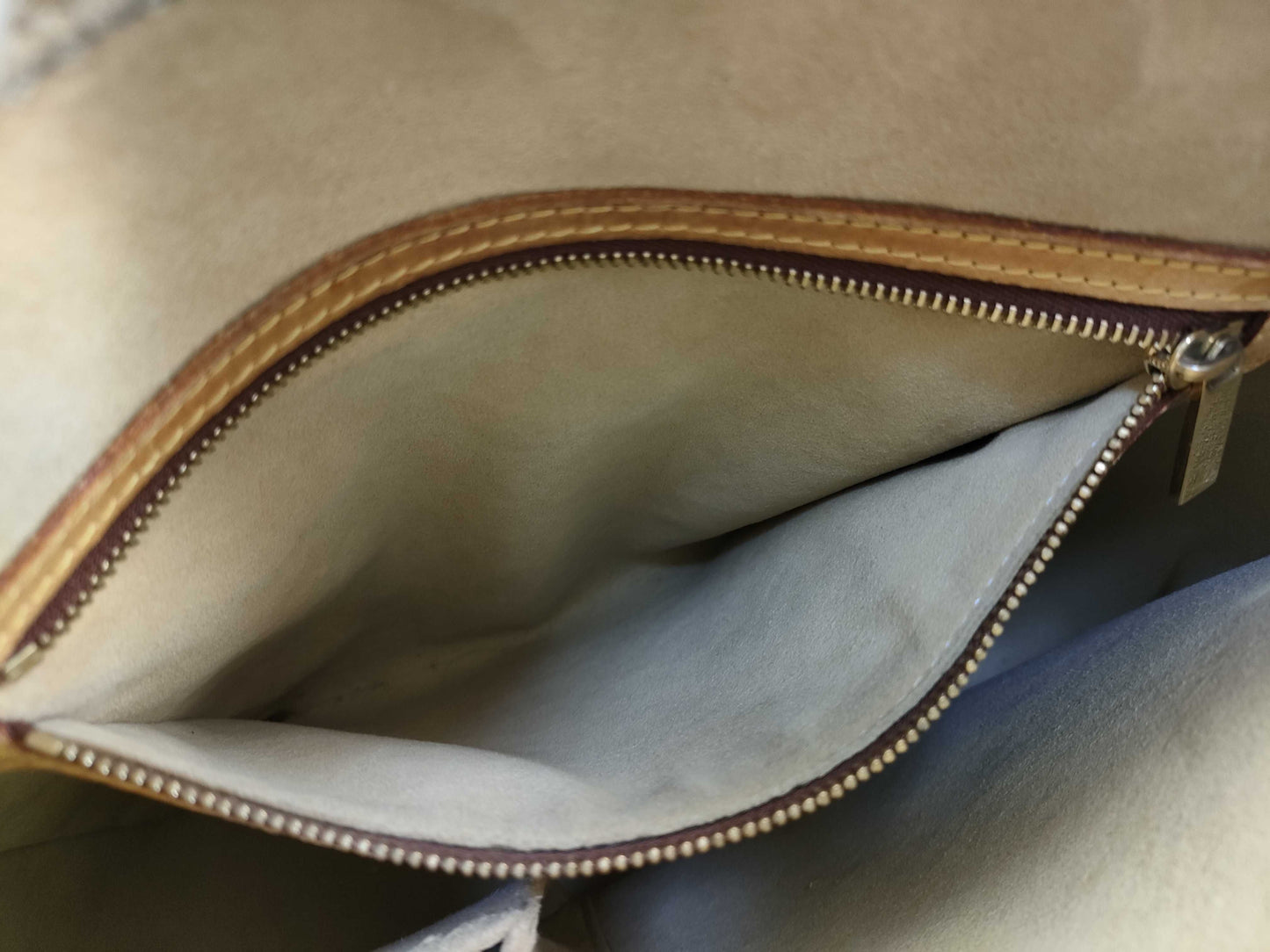 LOUIS VUITTON LM0051 Monogram M51145 Looping GM Shoulder Bag