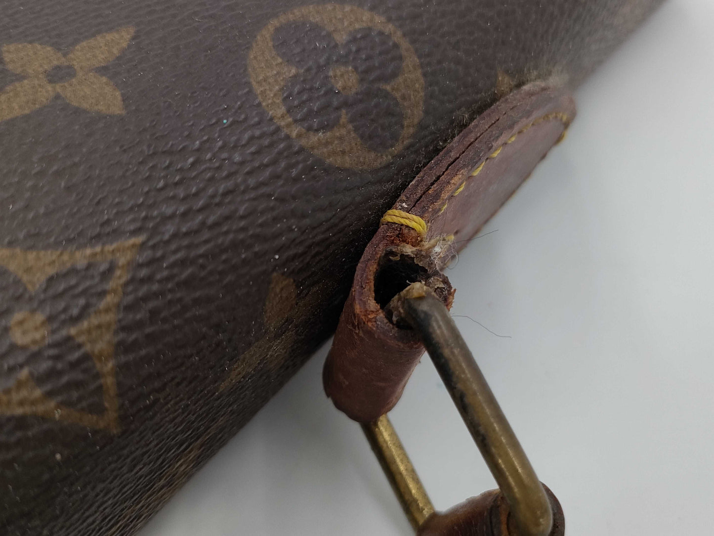 LOUIS VUITTON Monogram Conseiller M53331 Handbag