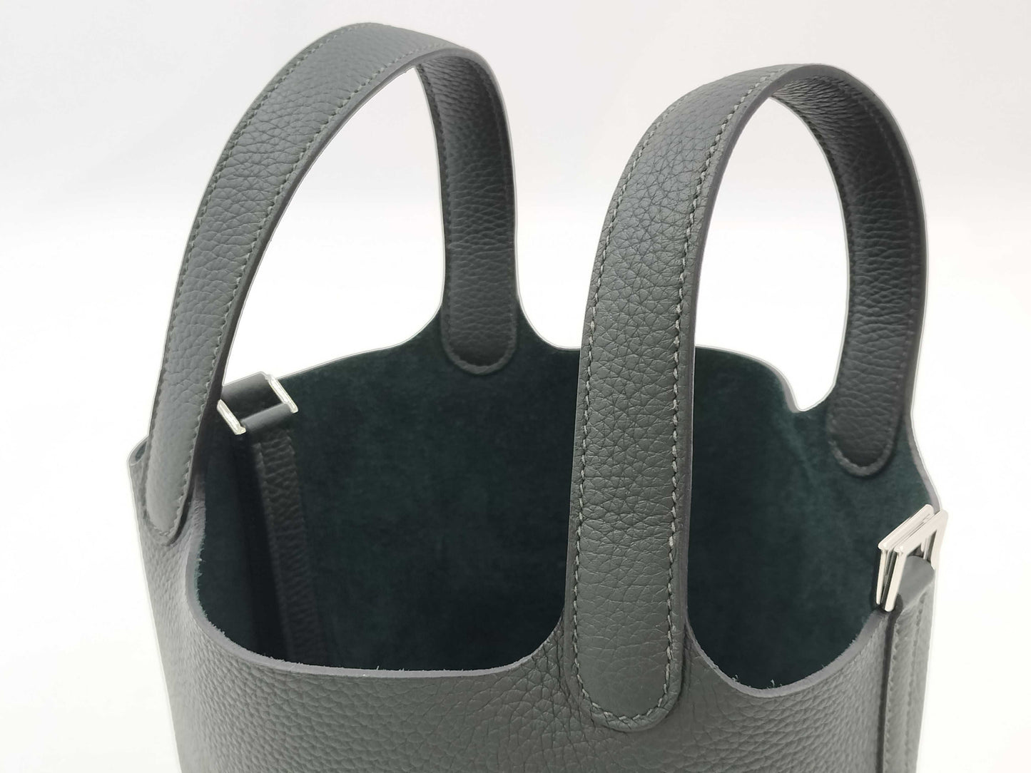 HERMES Picotin Lock 18 Taurillon Clemence Vert Foncé Handbag with Silver Hardware and K Stamp