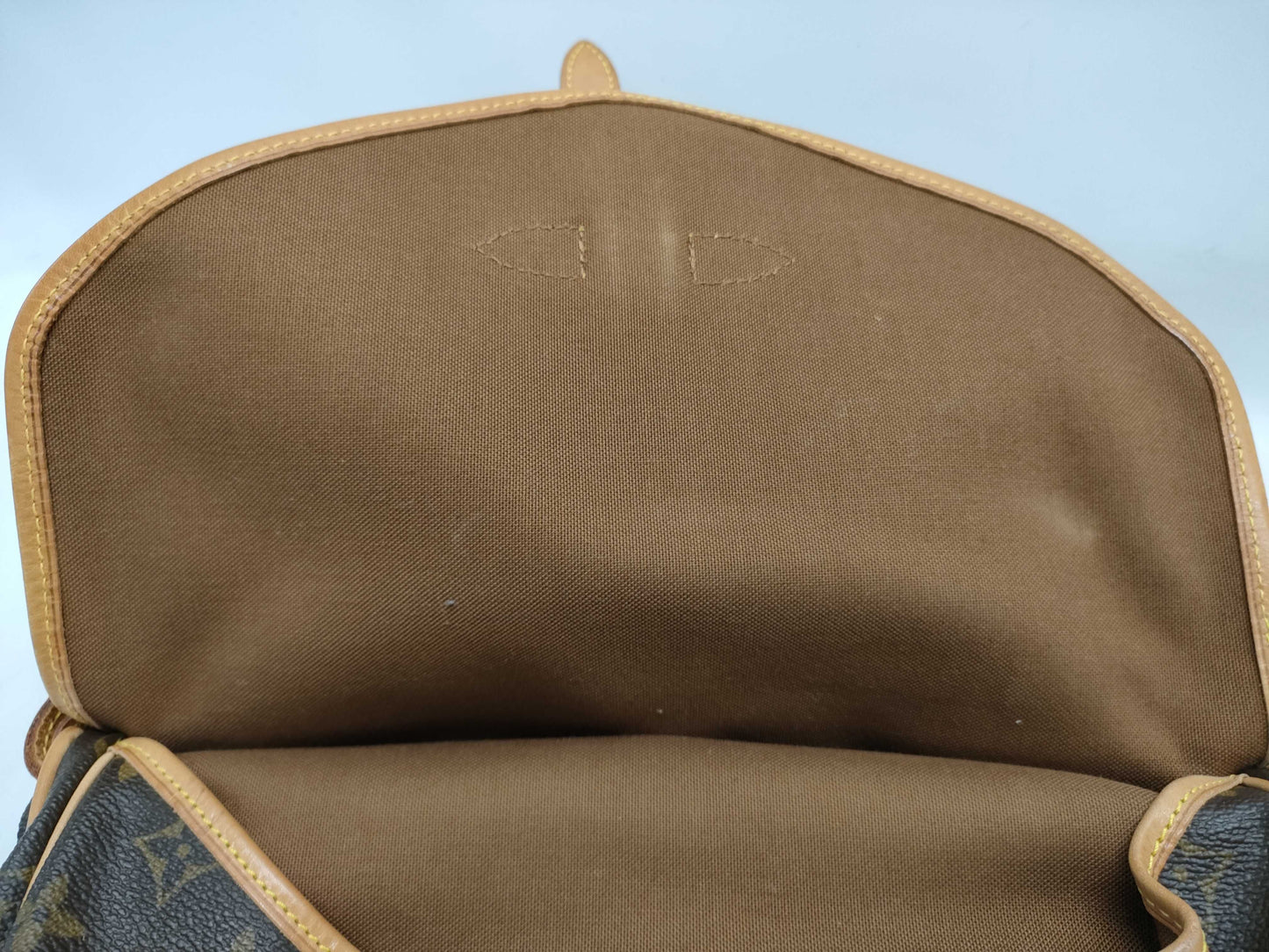 LOUIS VUITTON Monogram M42256 Saumur 30 Shoulder Bag