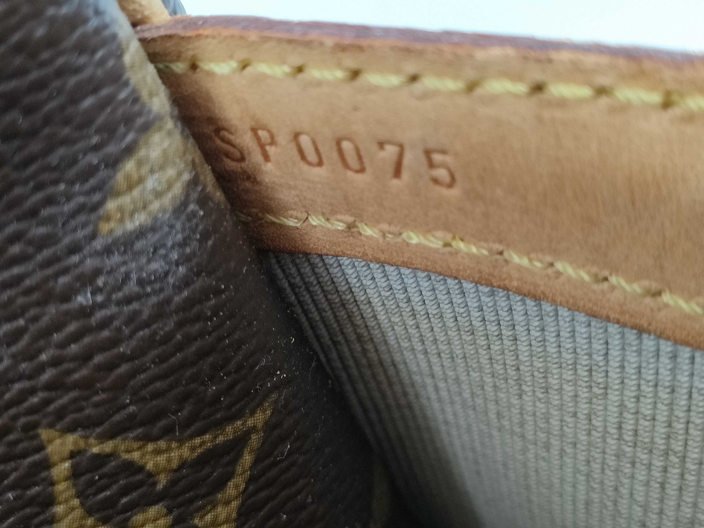 LOUIS VUITTON Monogram M45252 Reporter GM Shoulder Bag with Junk Shoulder Part