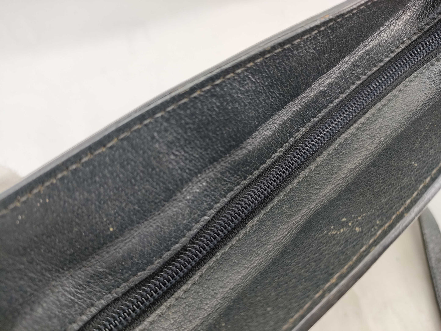 GUCCI GG Supreme Old Gucci Sherry Shoulder Bag
