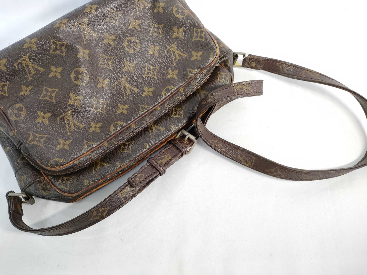 LOUIS VUITTON RFID verification failed. Serial number verification failed. Monogram M45244 Nile Shoulder Bag.