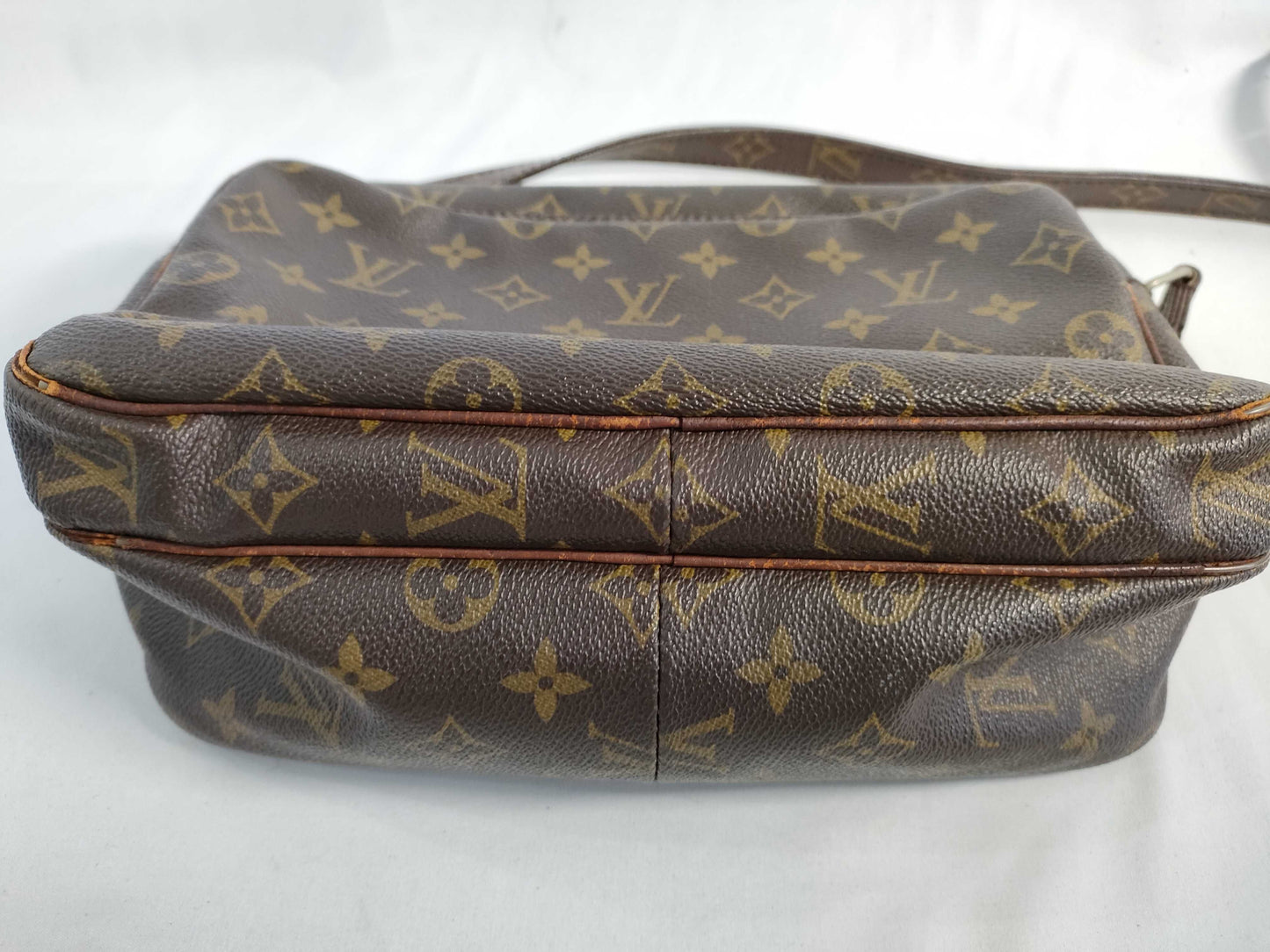 LOUIS VUITTON RFID verification failed. Serial number verification failed. Monogram M45244 Nile Shoulder Bag.