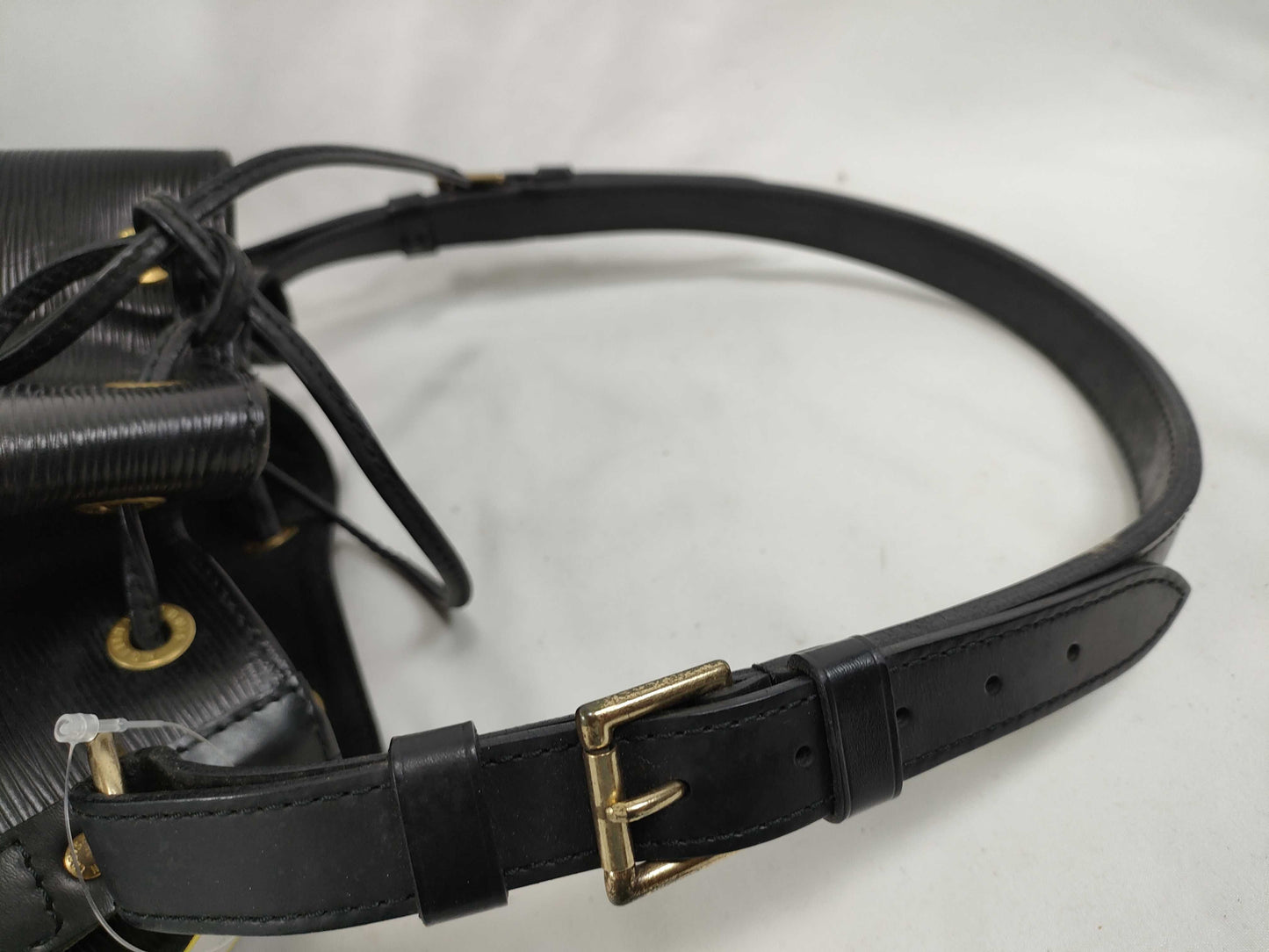 LOUIS VUITTON Unidentified Epi Noe Black Shoulder Bag
