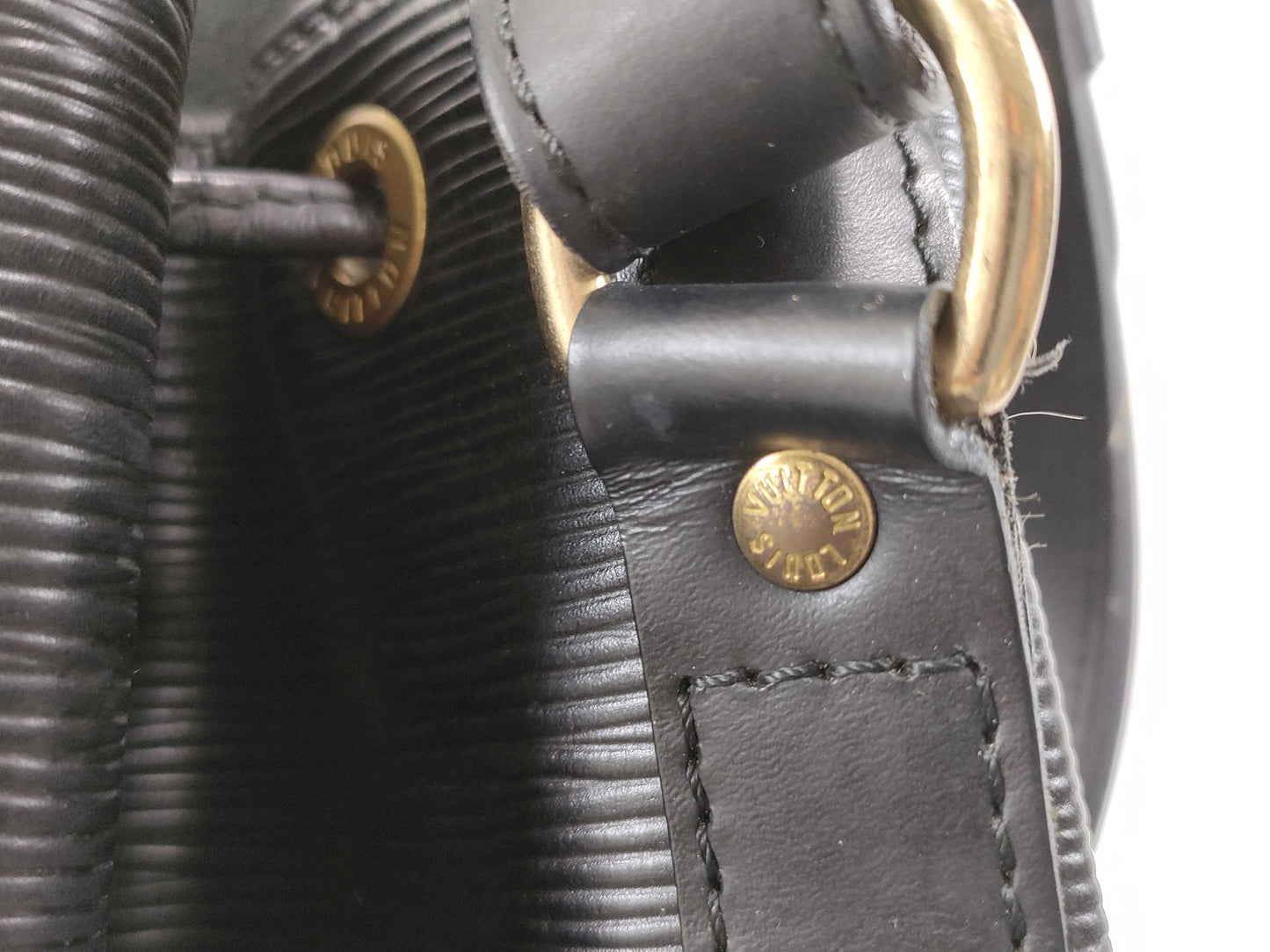 LOUIS VUITTON Unidentified Epi Noe Black Shoulder Bag