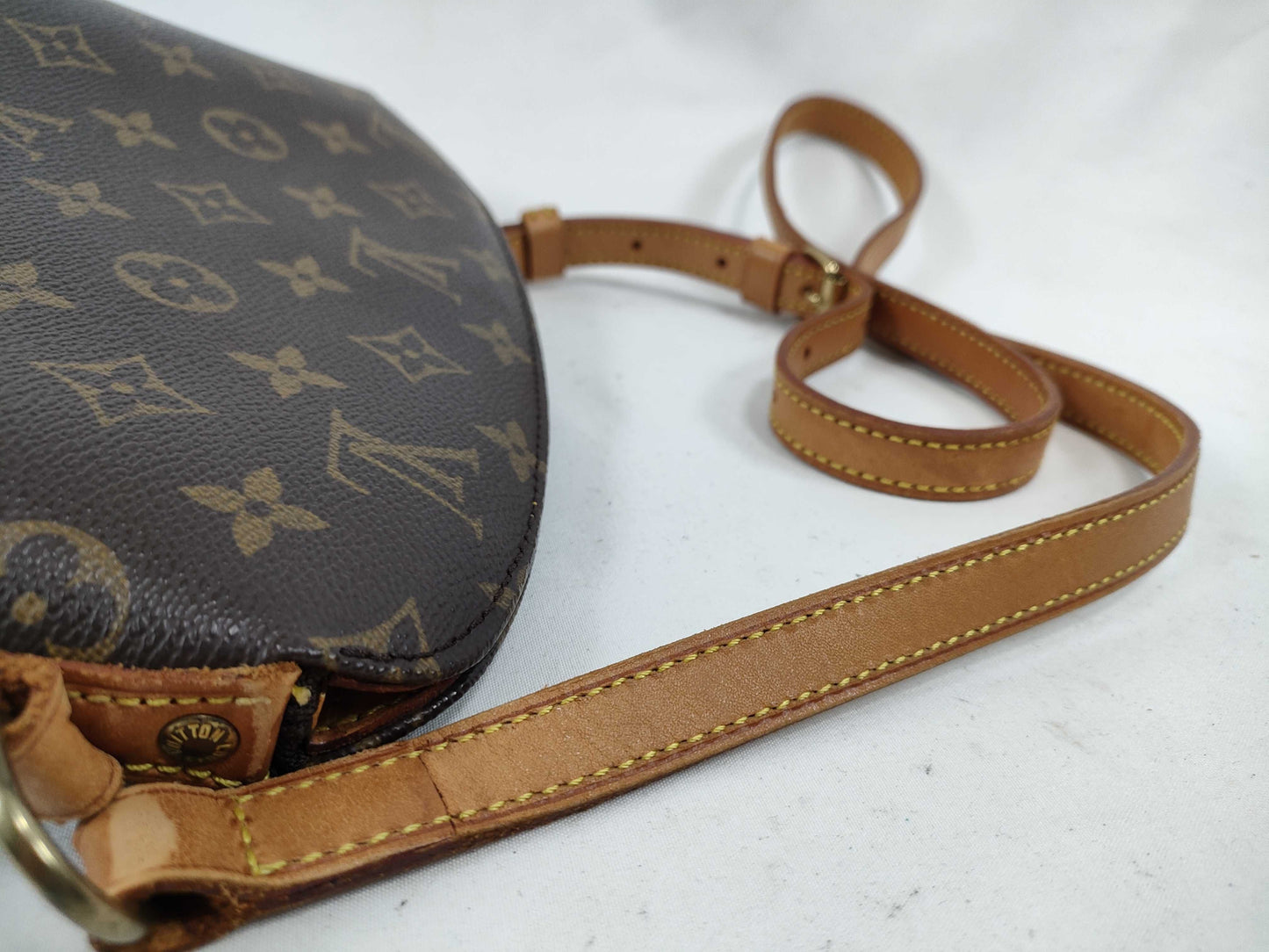 LOUIS VUITTON Monogram M51290 Drouot Shoulder Bag