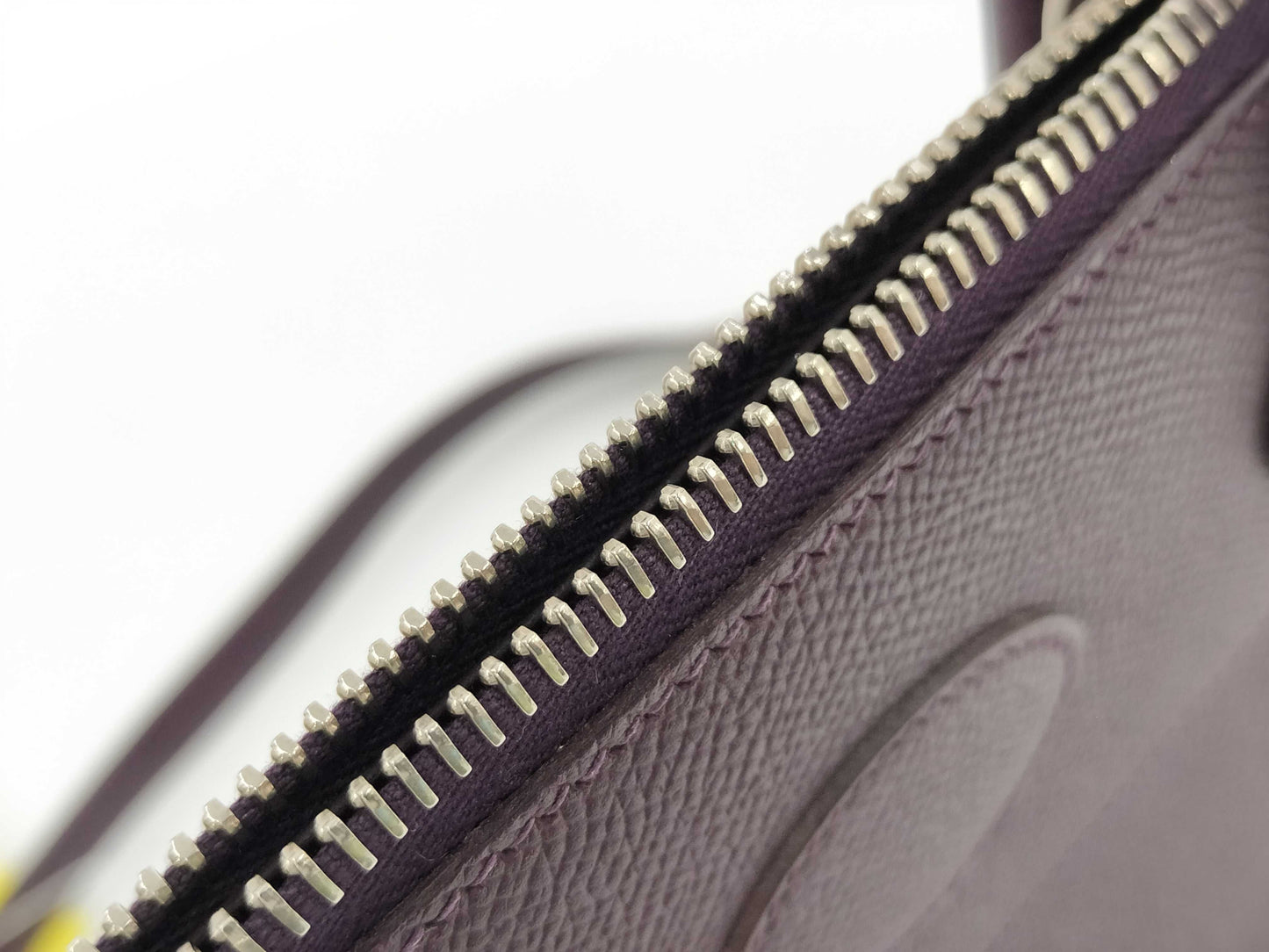HERMES Bolide 27 Epson Cassis Shoulder Bag