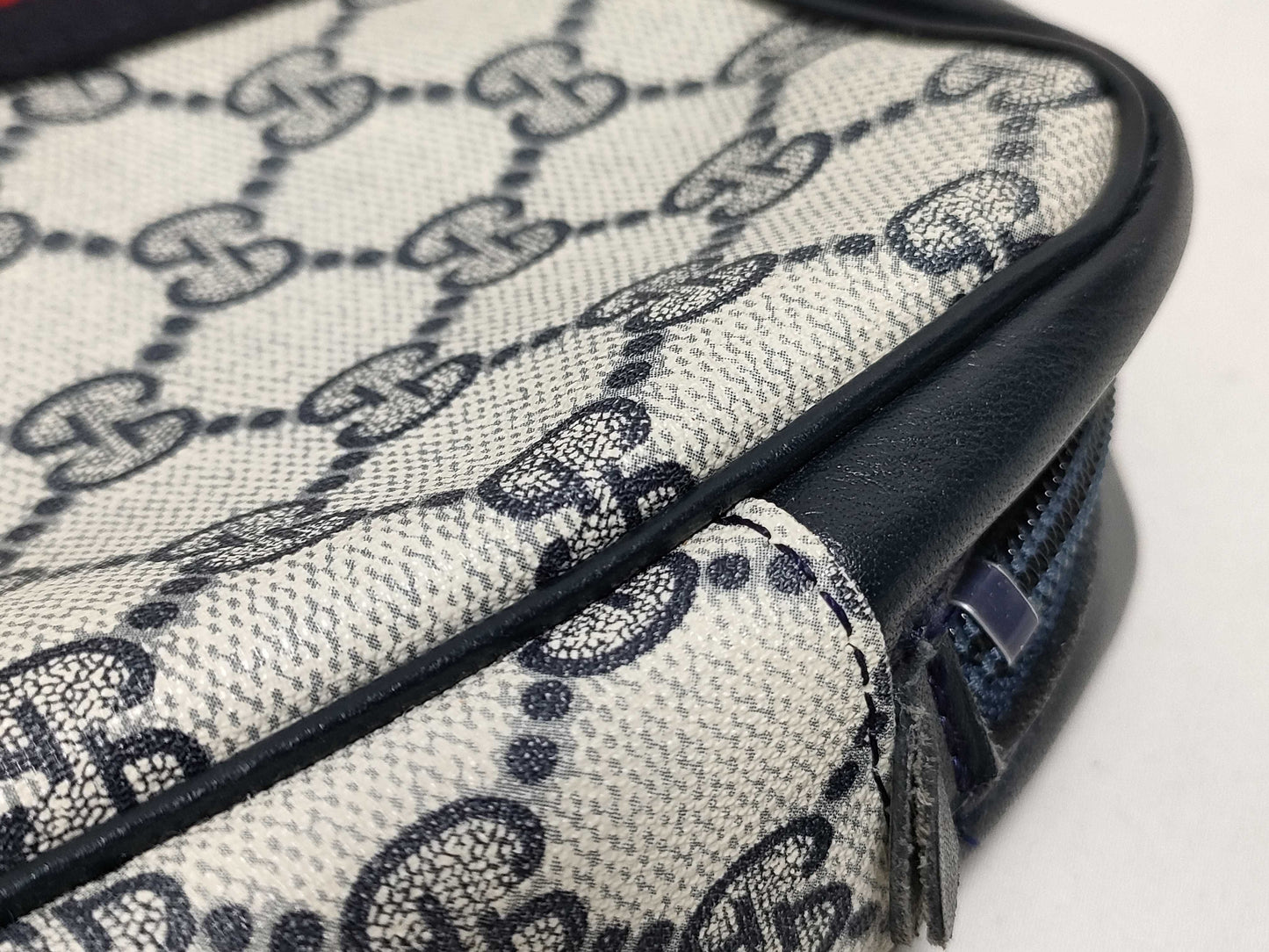 GUCCI GG Supreme Second Bag 010-378 Navy Second Bag