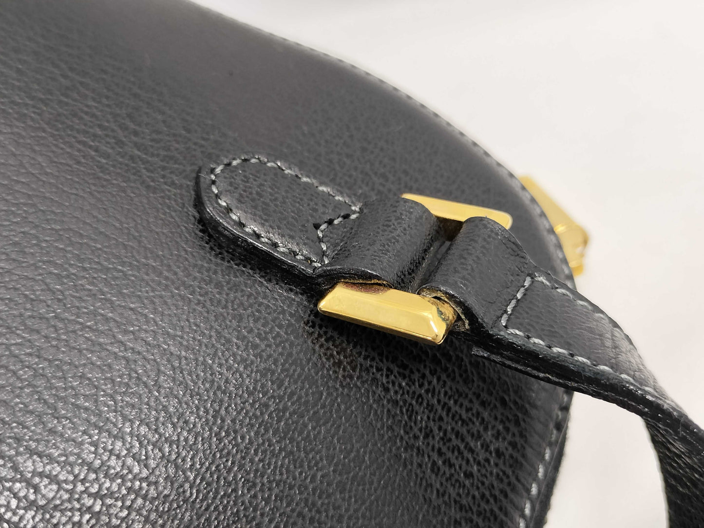 Salvatore Ferragamo Leather Shoulder Bag Shoulder Bag