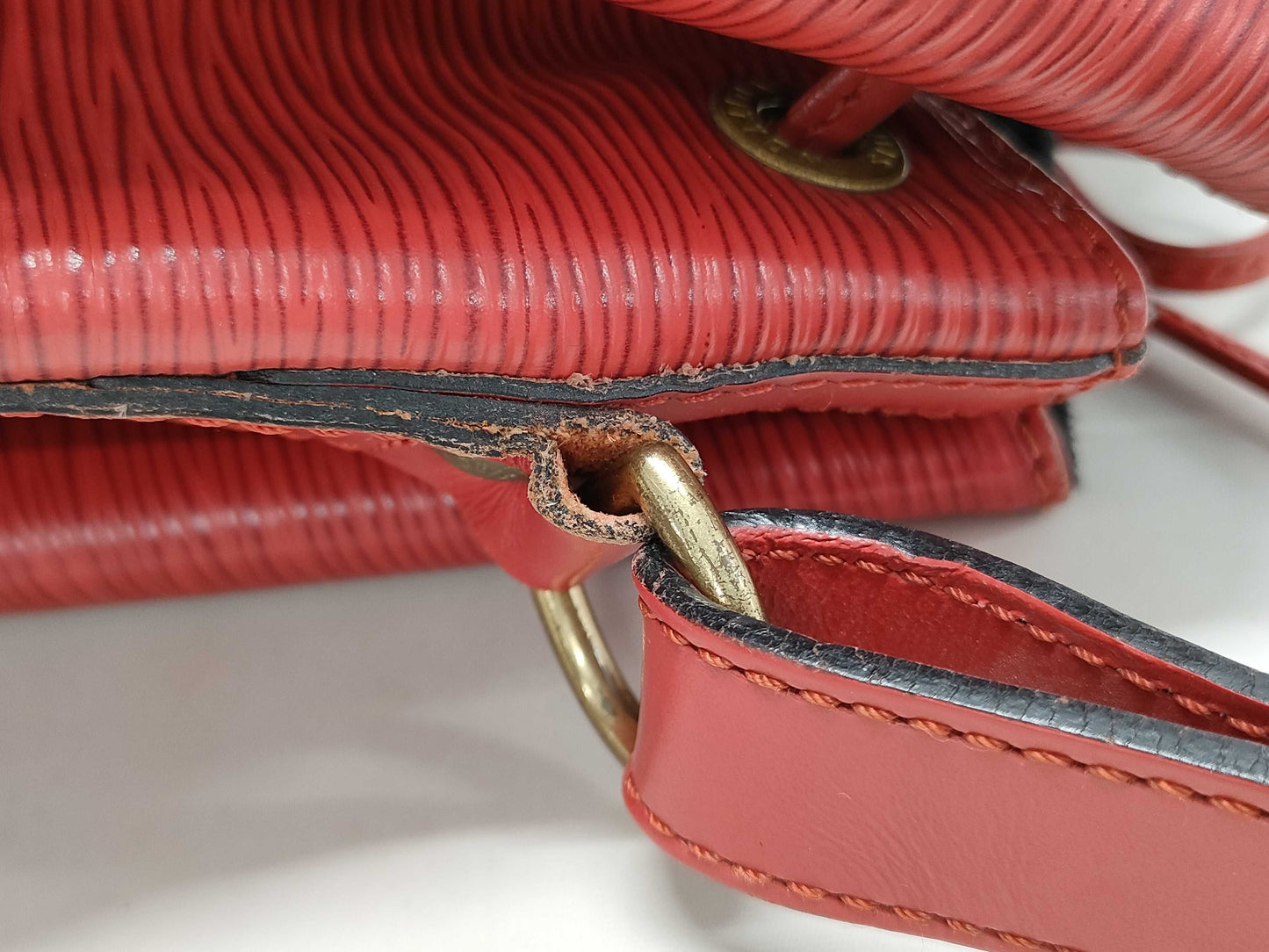 LOUIS VUITTON Epi Petit Noe Shoulder Bag