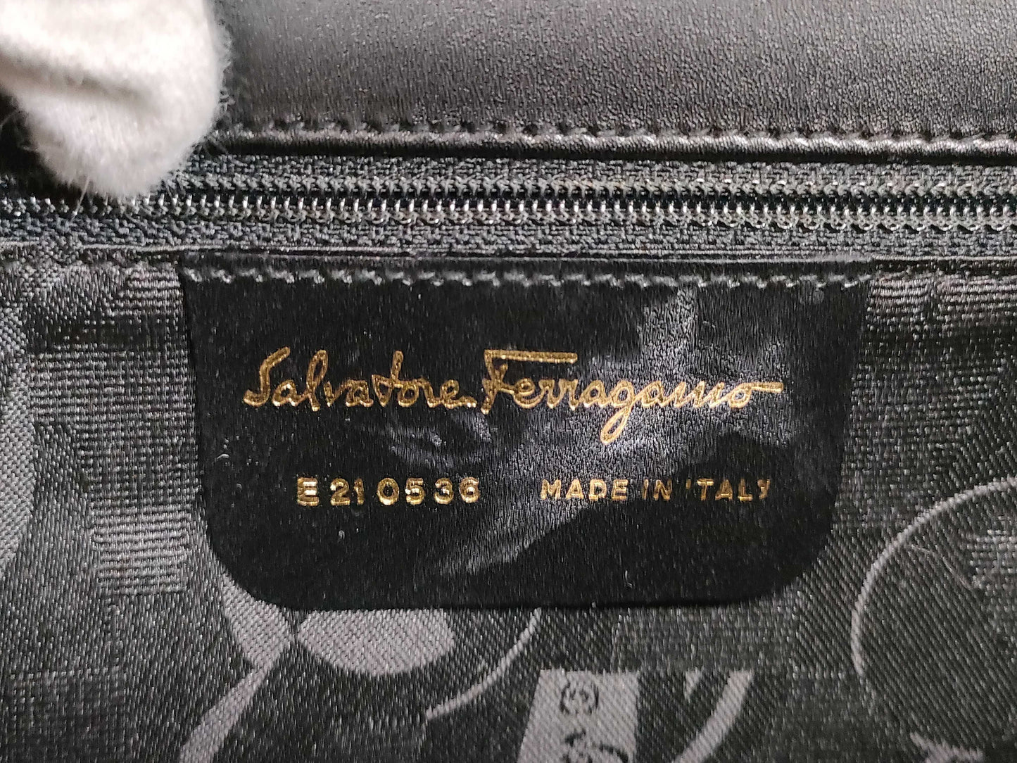 Salvatore Ferragamo Gancini 2-way leather handbag