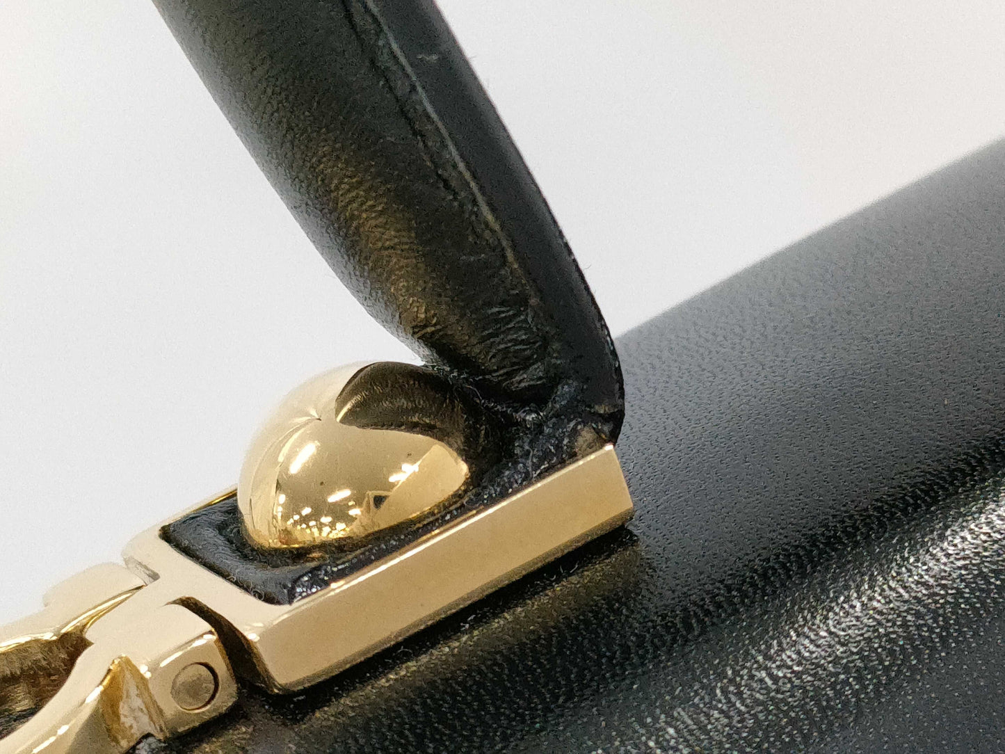 Salvatore Ferragamo Gancini 2-way leather handbag