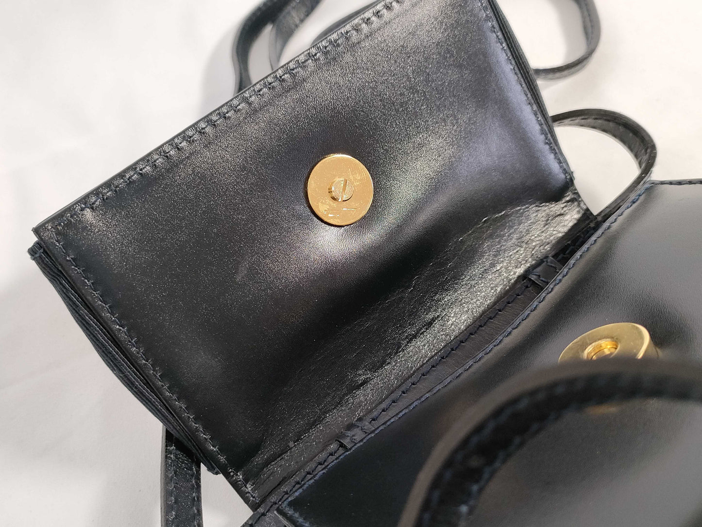 Salvatore Ferragamo Vara Shoulder Pochette Shoulder Bag