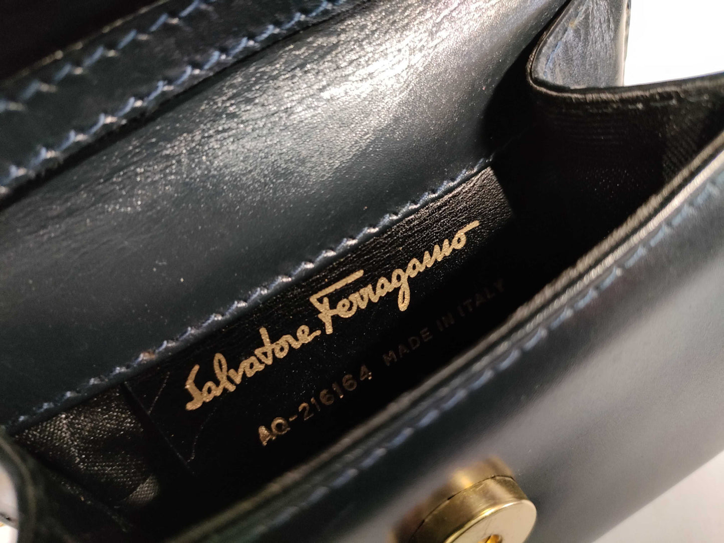Salvatore Ferragamo Vara Shoulder Pochette Shoulder Bag