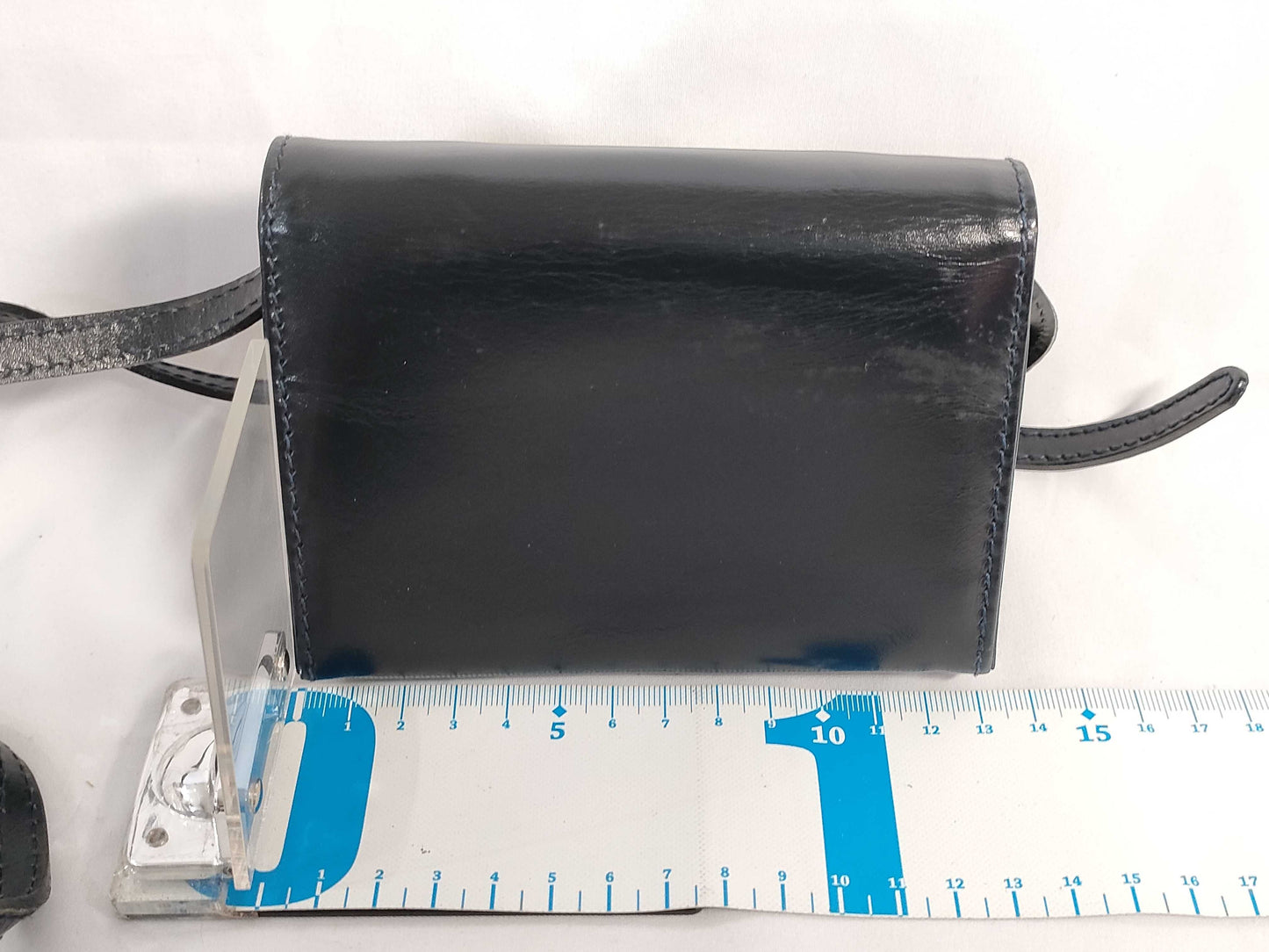 Salvatore Ferragamo Vara Shoulder Pochette Shoulder Bag