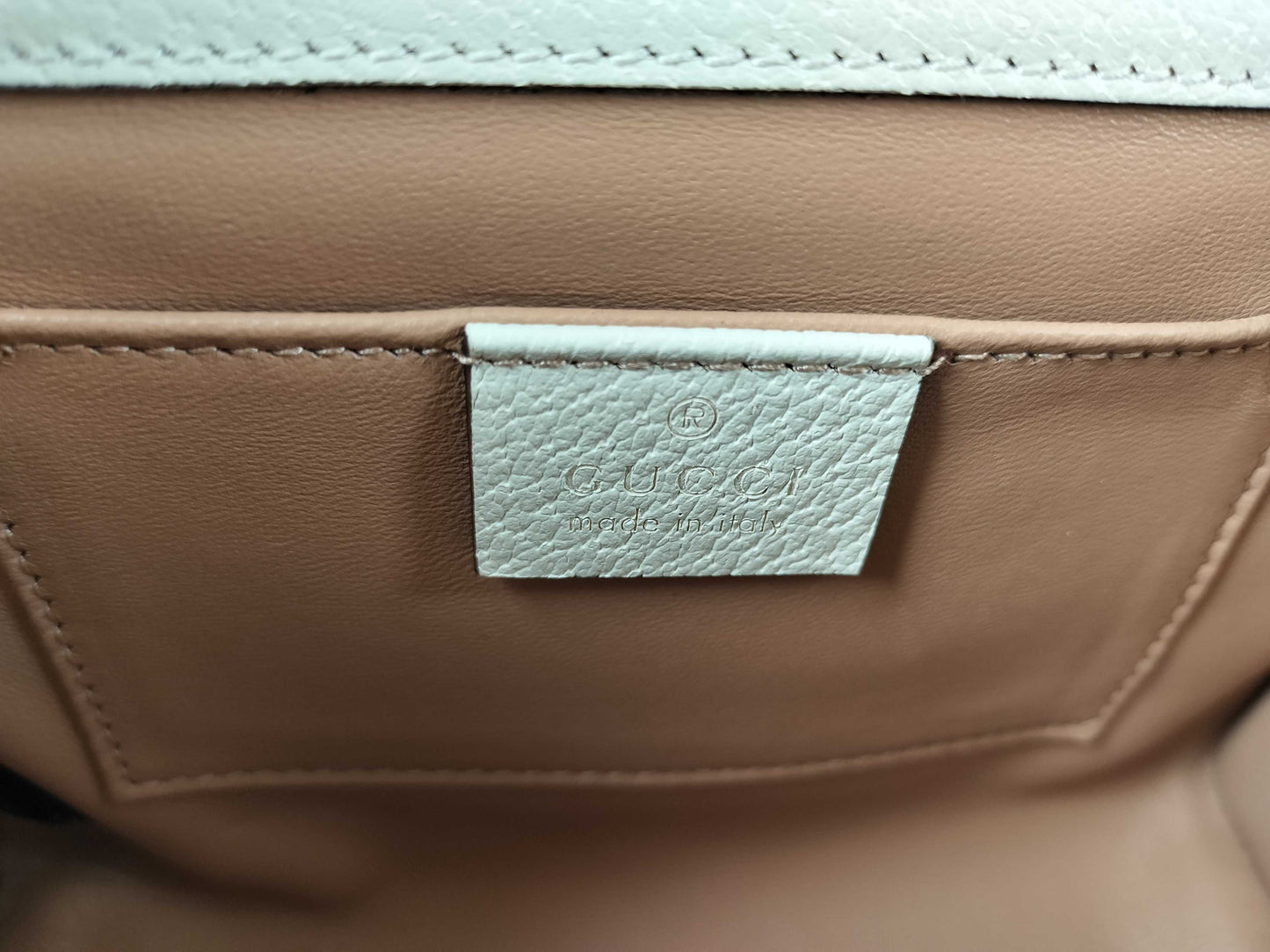 GUCCI GG Supreme Shoulder Bag