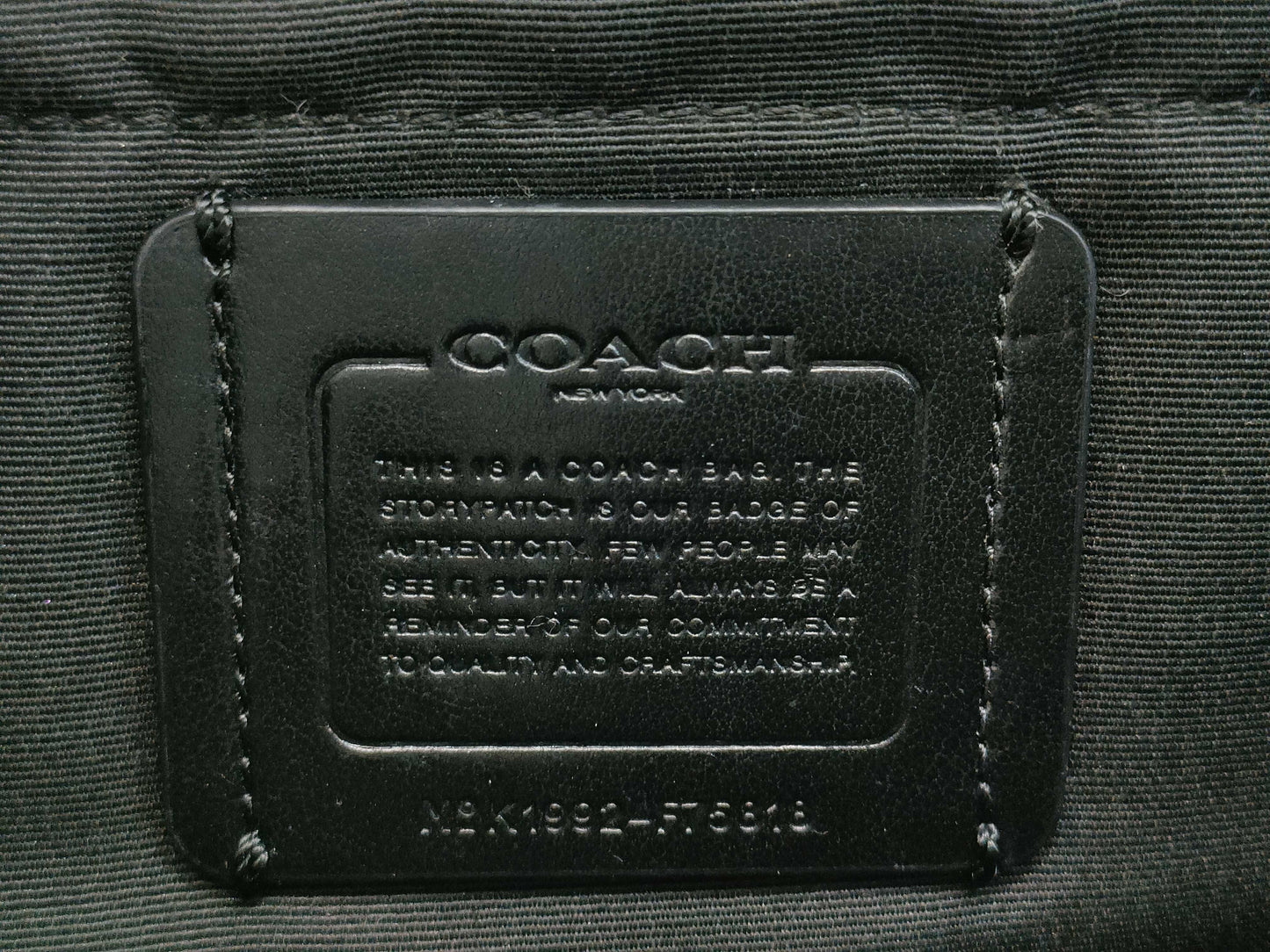 COACH F75818 Double Zipper Shoulder Bag
