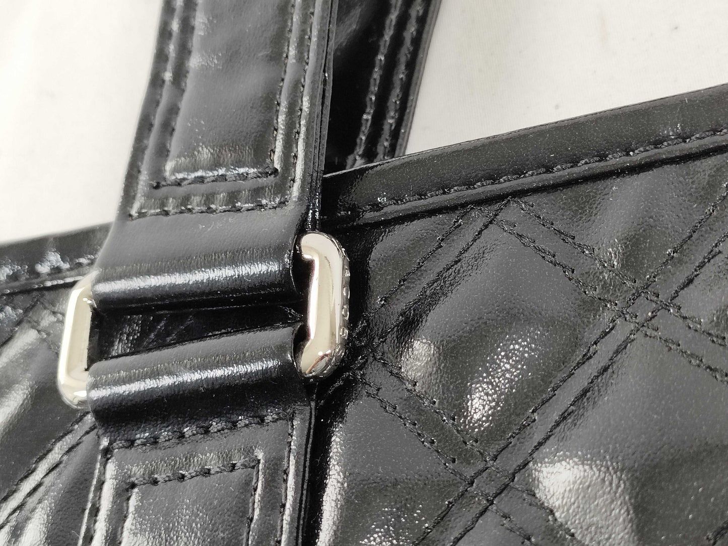 3 items including COACH, FURLA, and Marc Jacobs tote bags