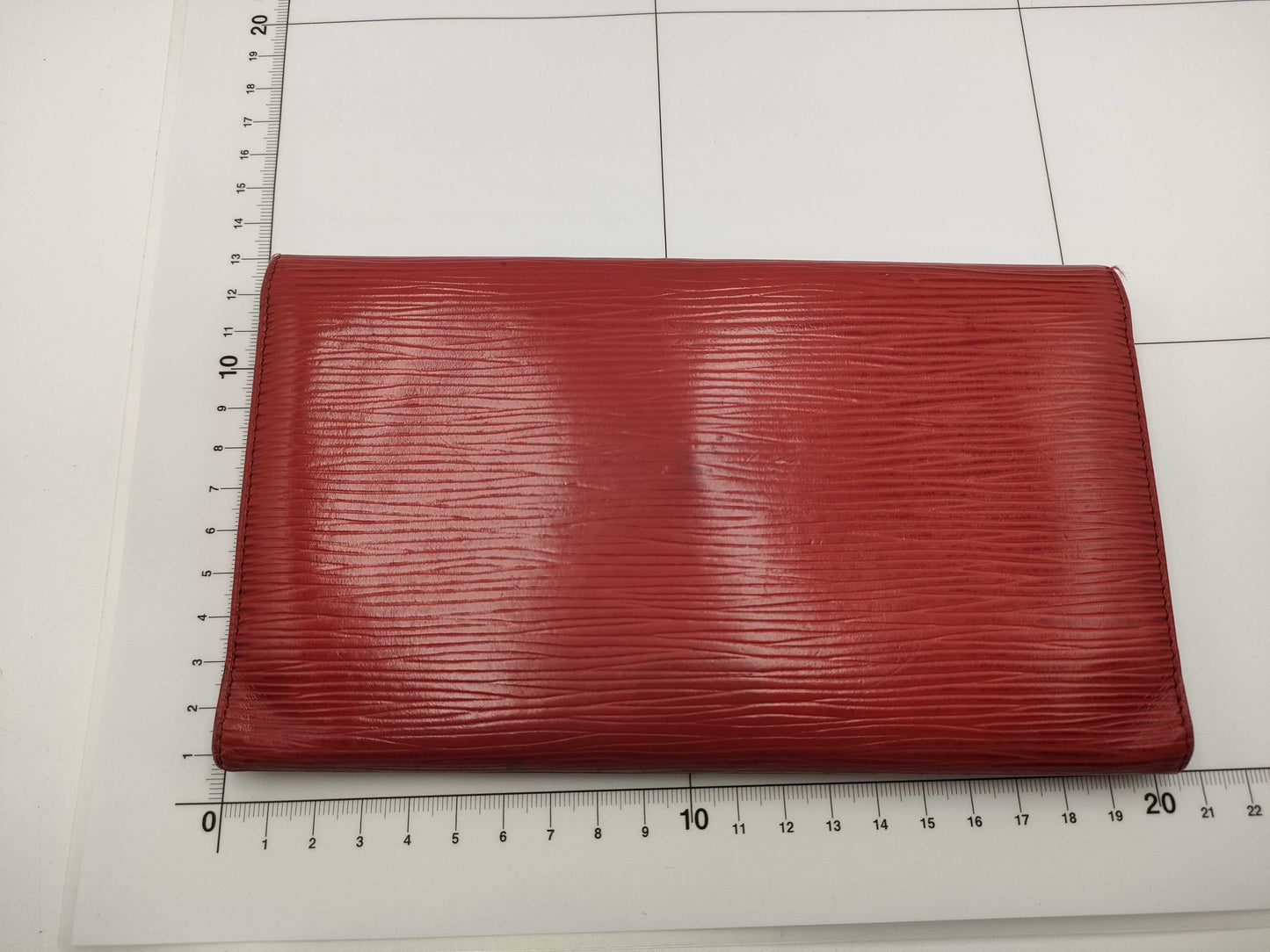 LOUIS VUITTON Epi Portefeuille International Wallet