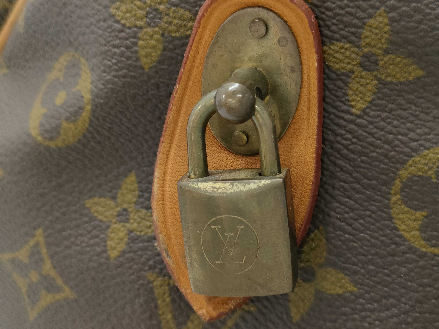 LOUIS VUITTON Monogram M41424 Keepall 55