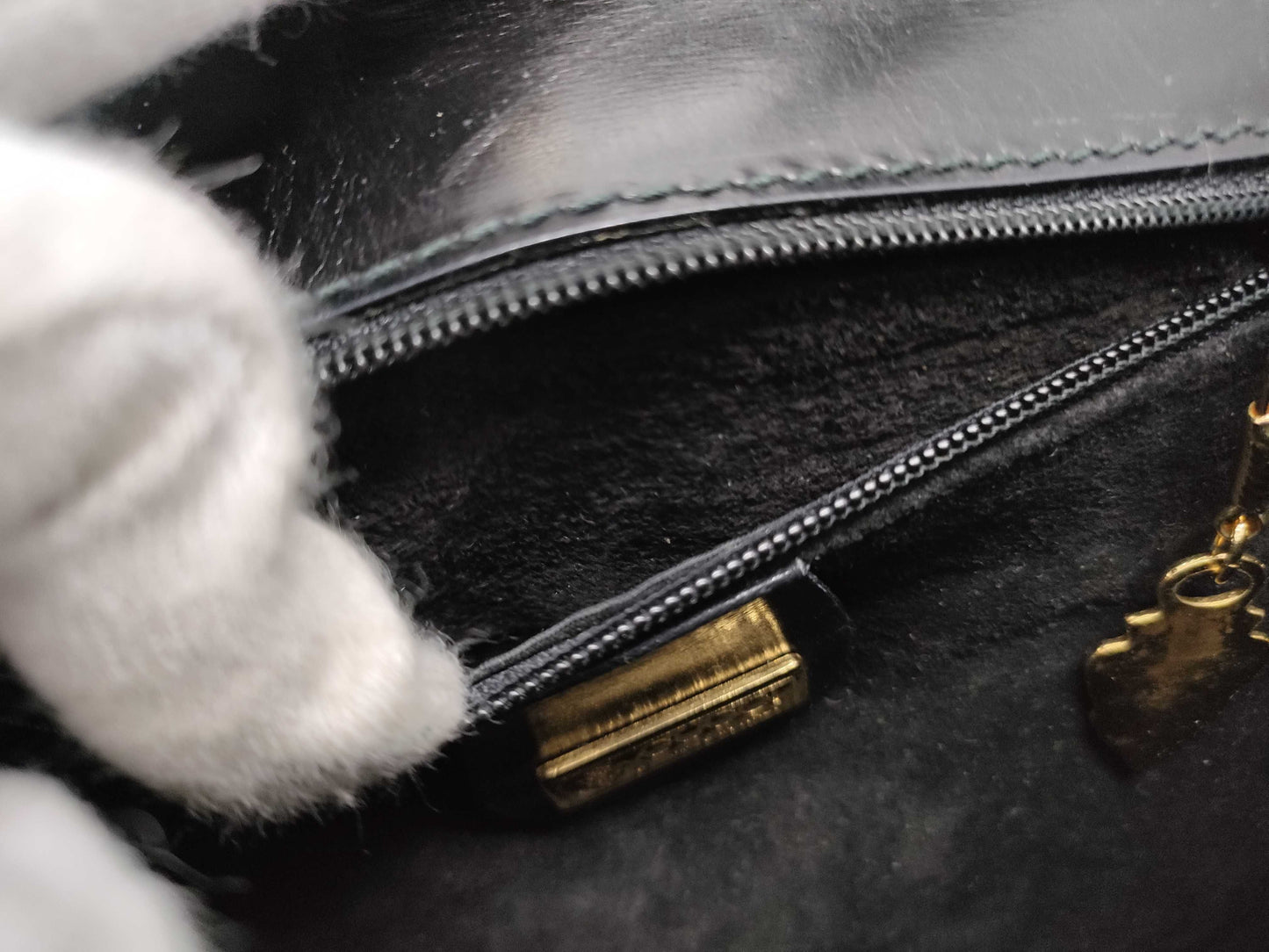 GUCCI Old Leather Shoulder Bag