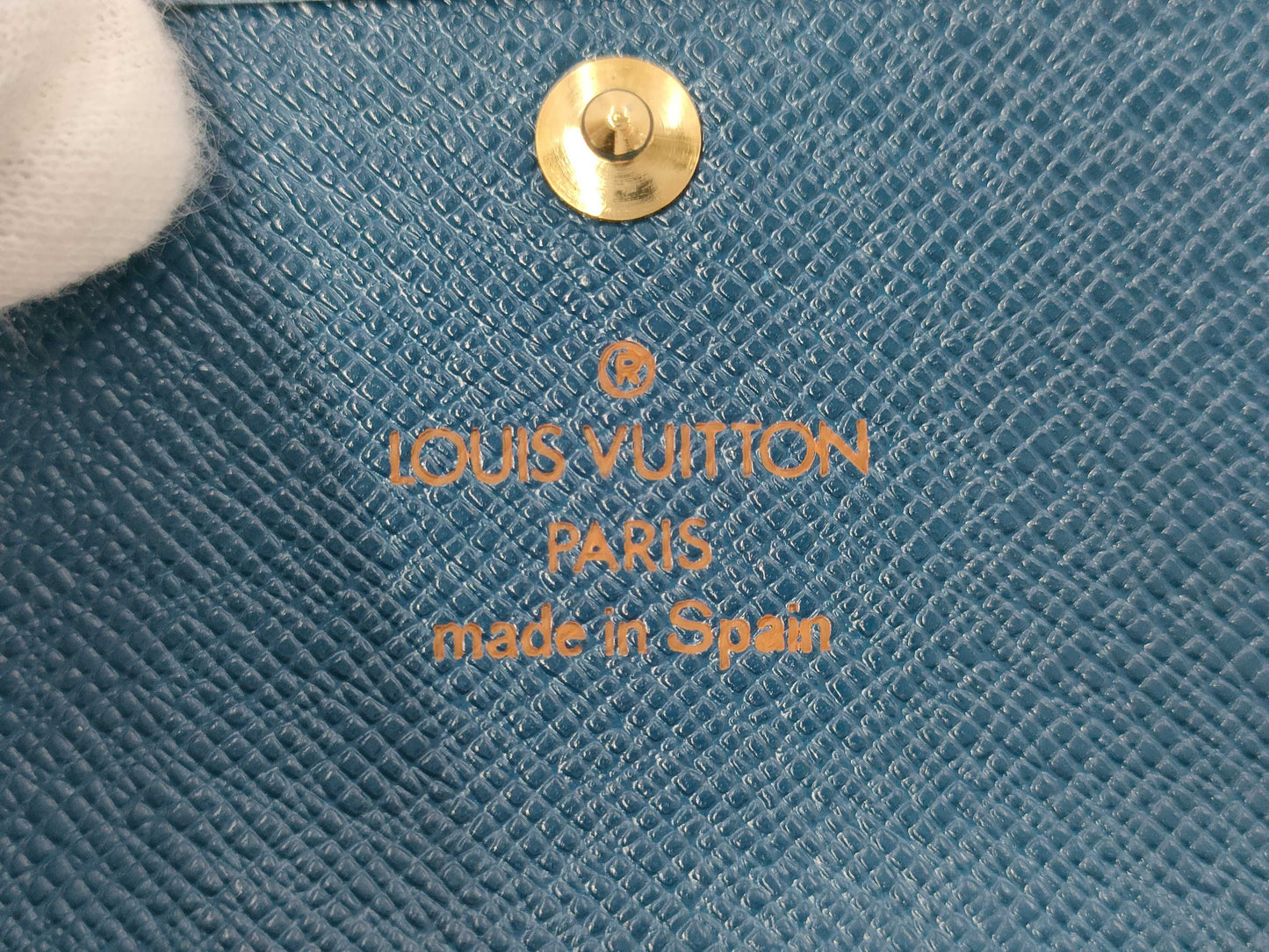 LOUIS VUITTON Epi Multicle 6 Key Case/Key Holder