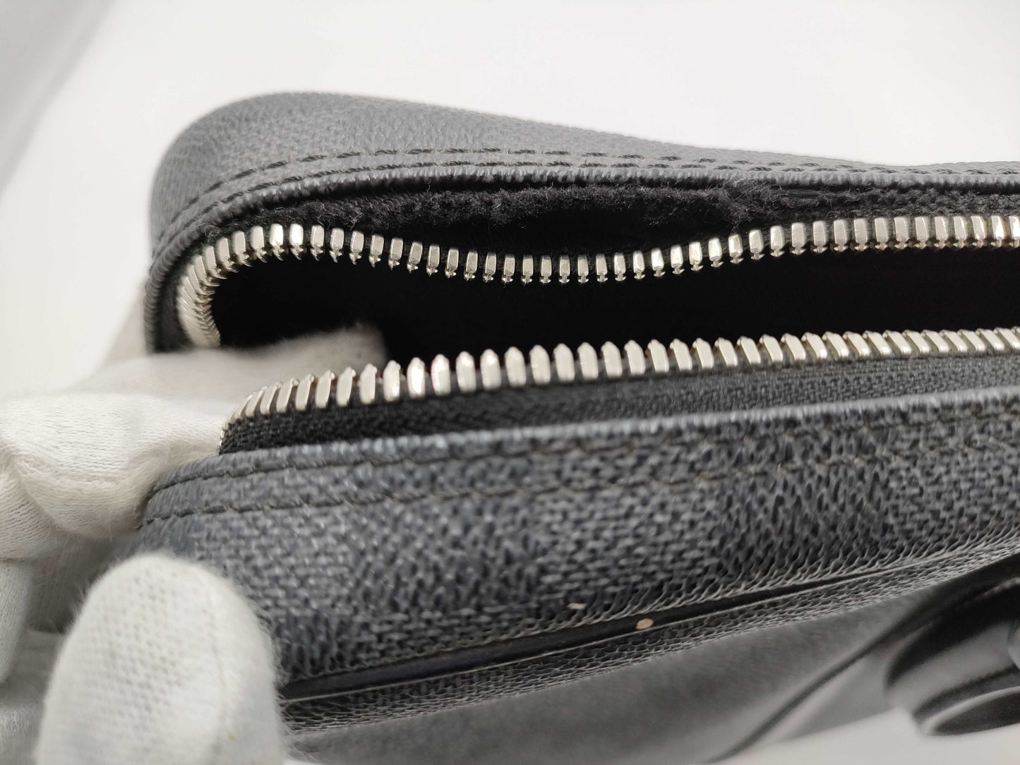 LOUIS VUITTON Damier Graphite Porto Document Voyage Zipper Junk Bag