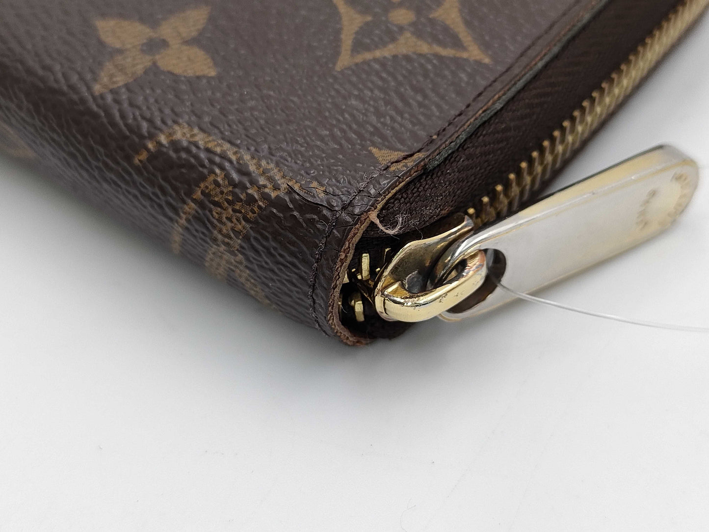 LOUIS VUITTON Monogram Zippy Wallet
