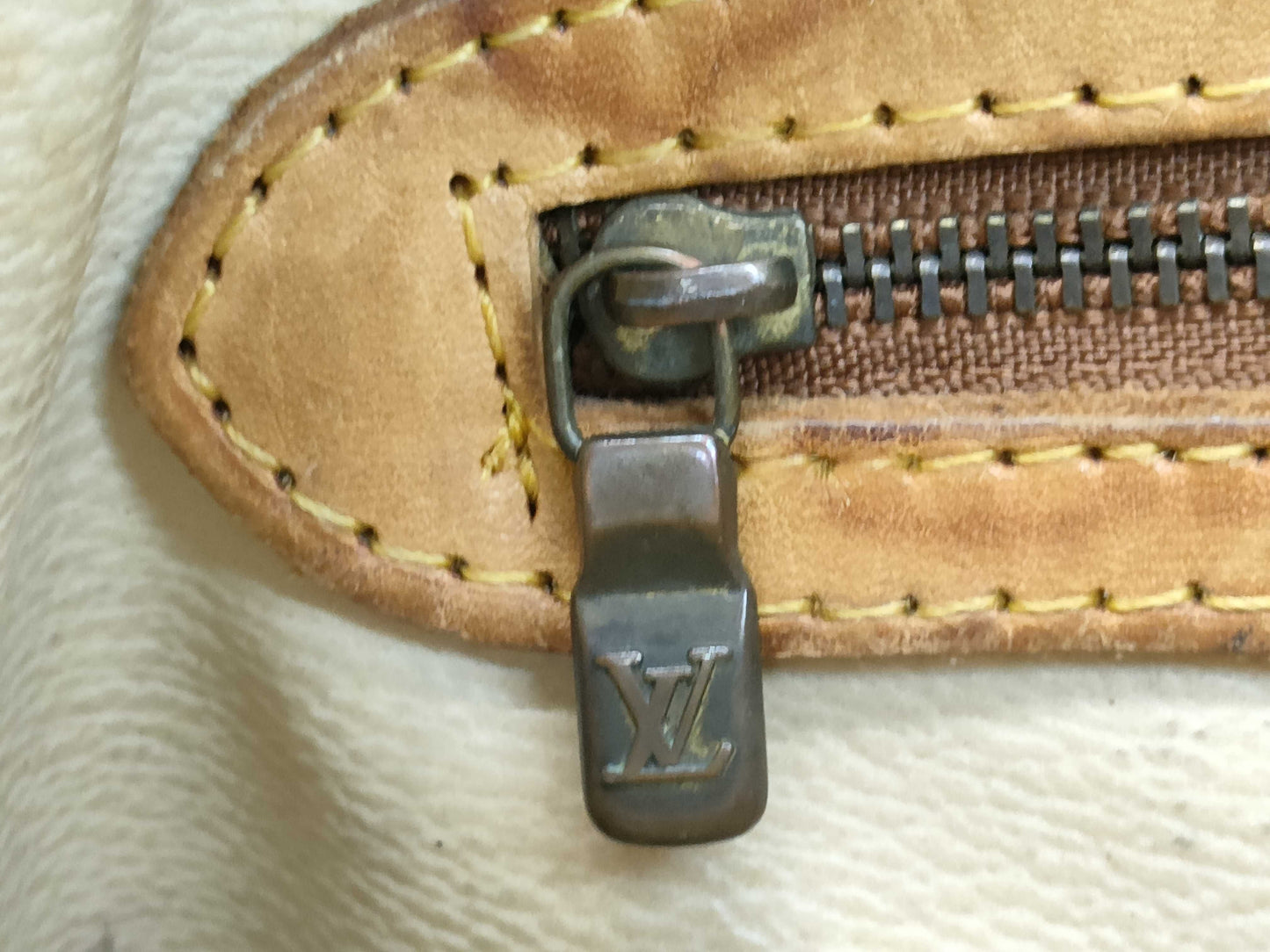 LOUIS VUITTON Monogram Bucket PM Tote Bag