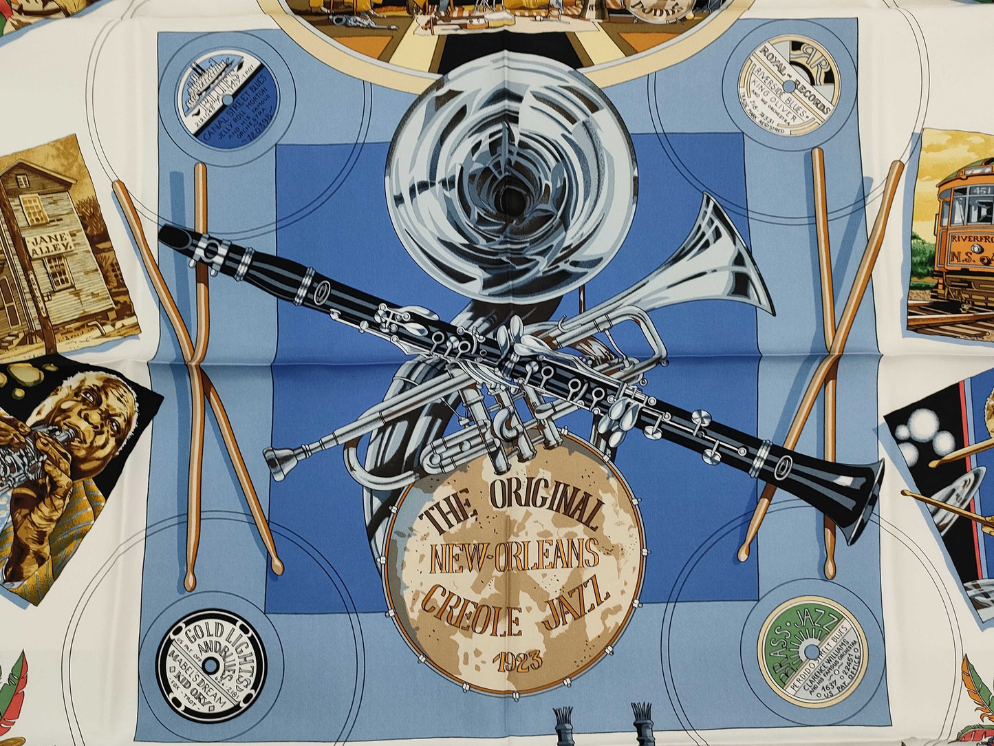 HERMES Carre Jazz Scarf