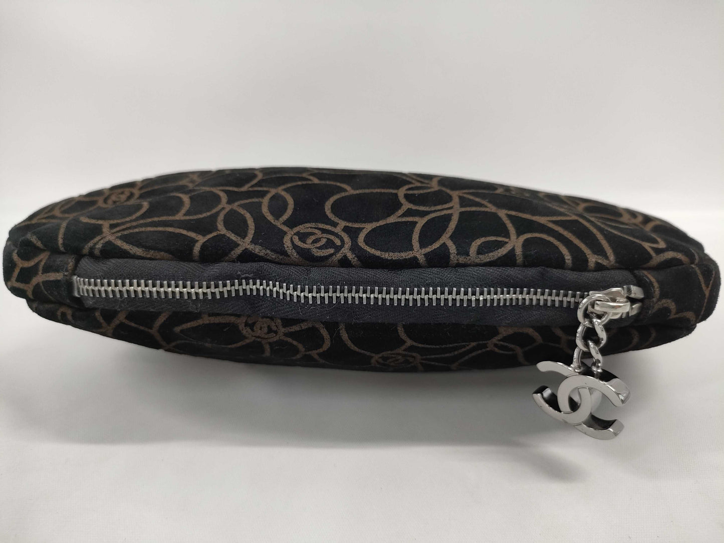 CHANEL Clasp Chain Camellia Handbag