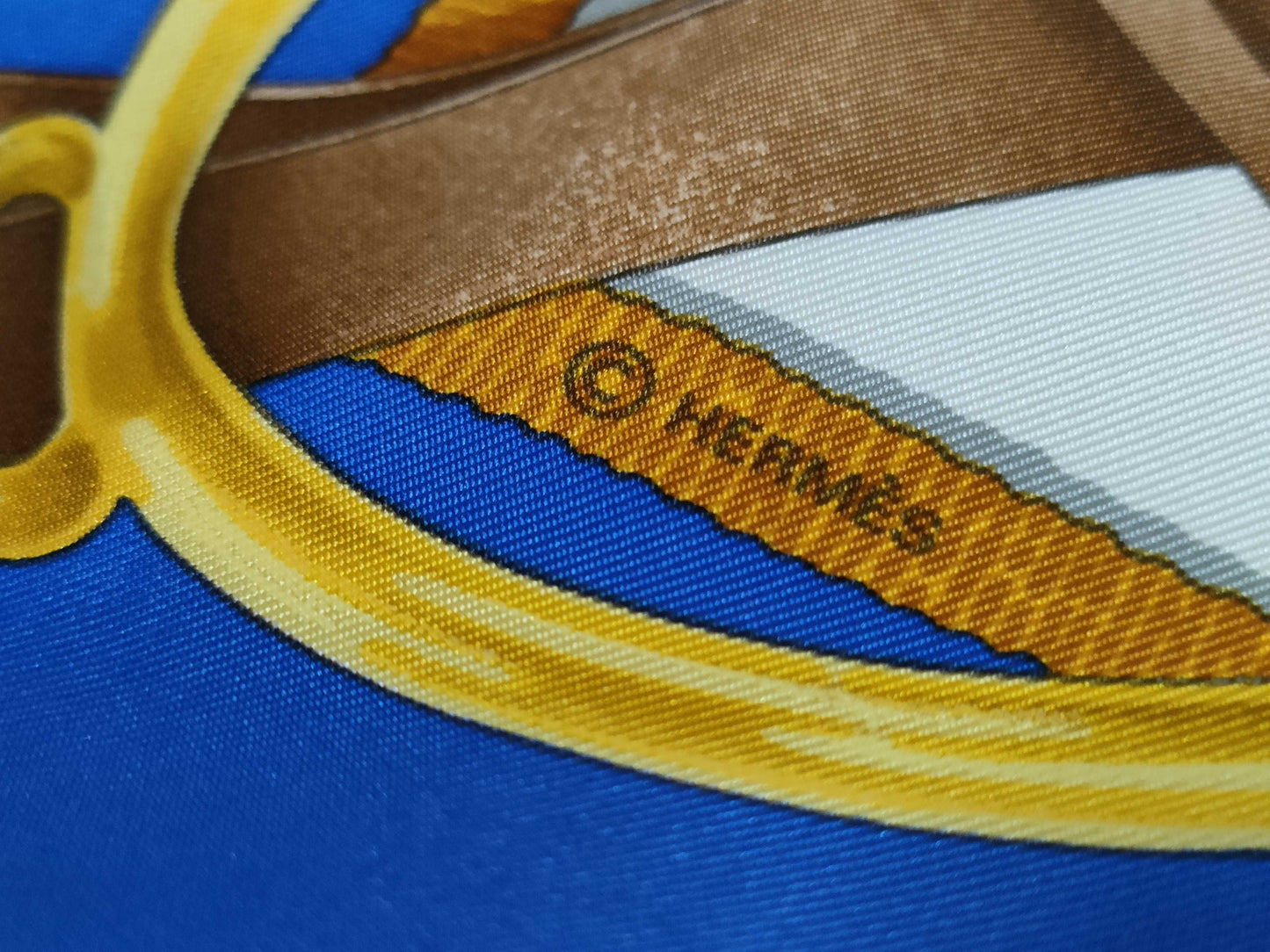 HERMES Carre 90 Scarf
