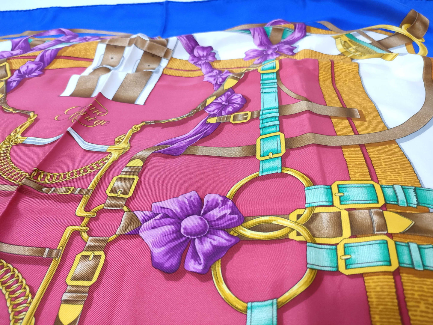 HERMES Carre 90 Scarf