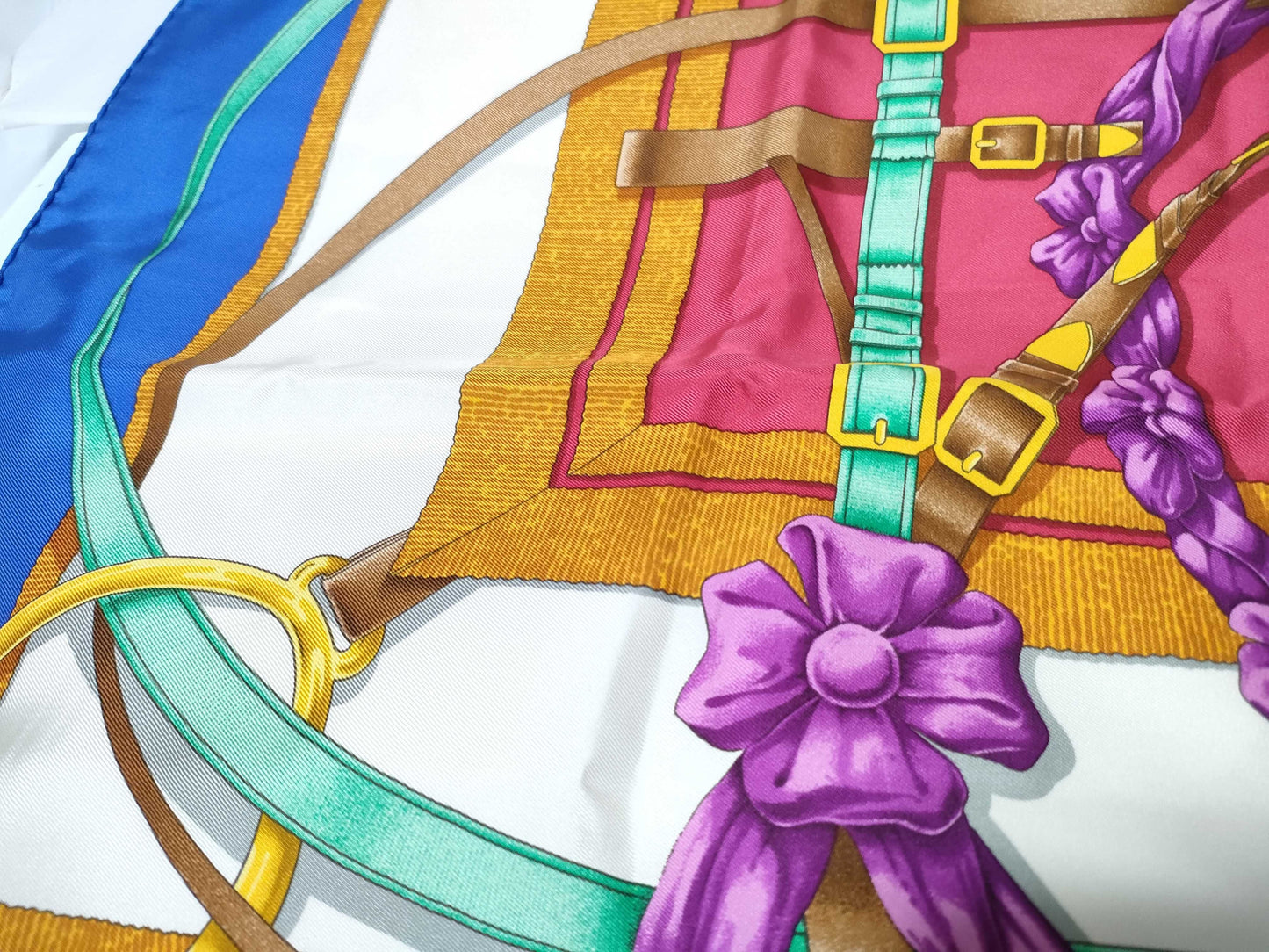 HERMES Carre 90 Scarf
