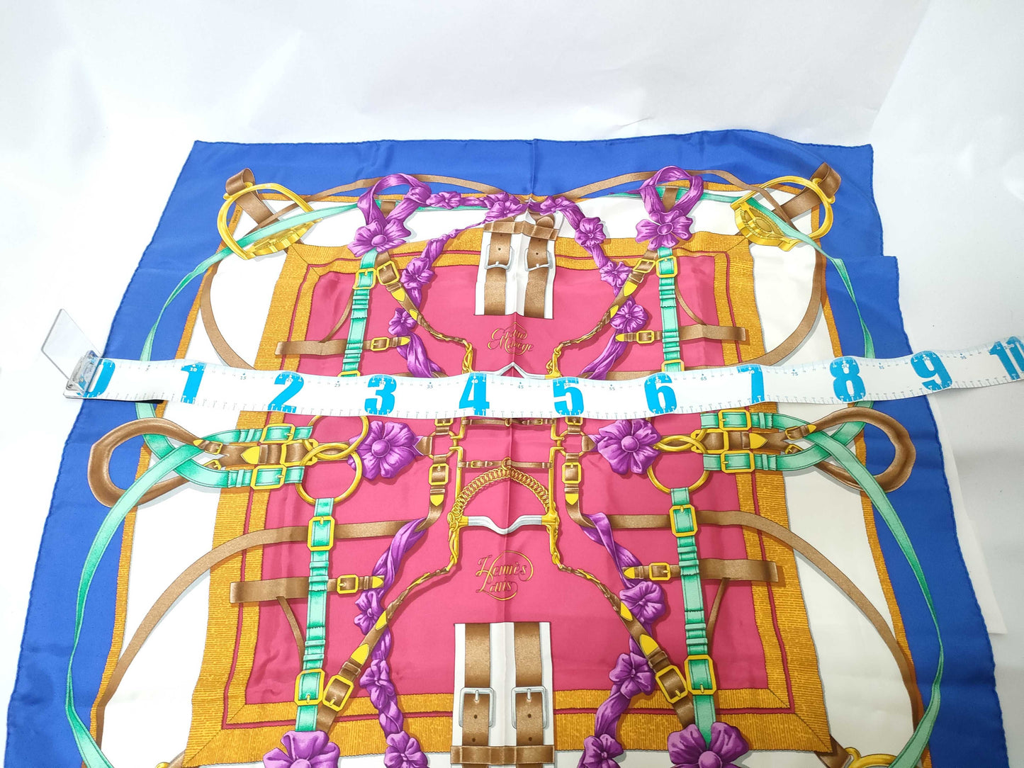 HERMES Carre 90 Scarf