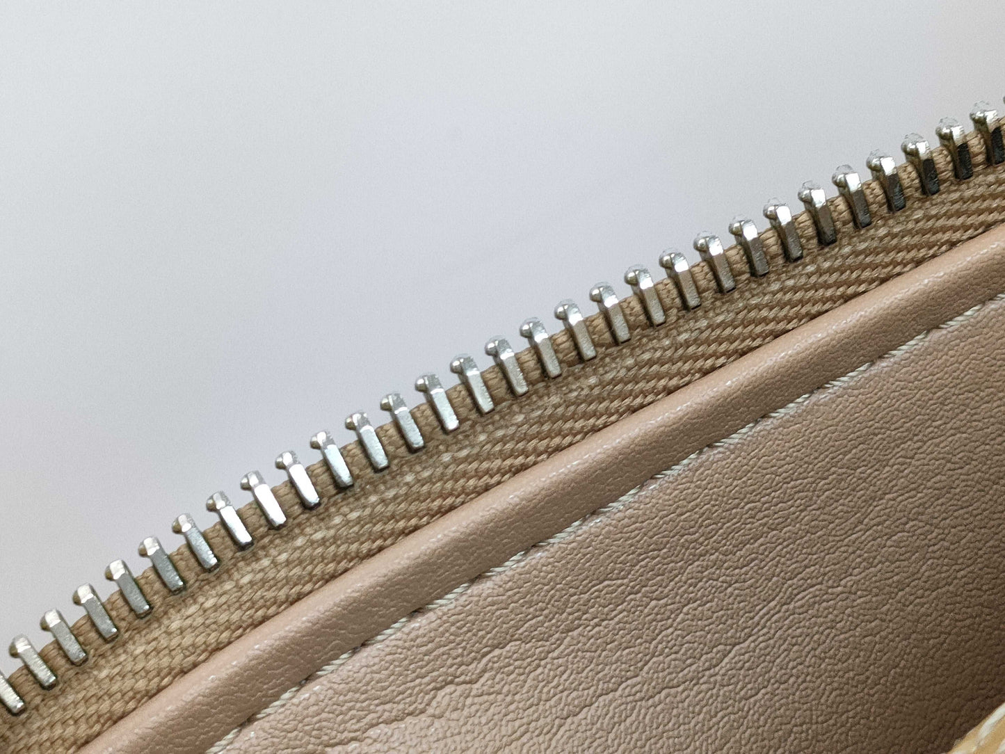 LOUIS VUITTON Vernis Bedford Boston Bag