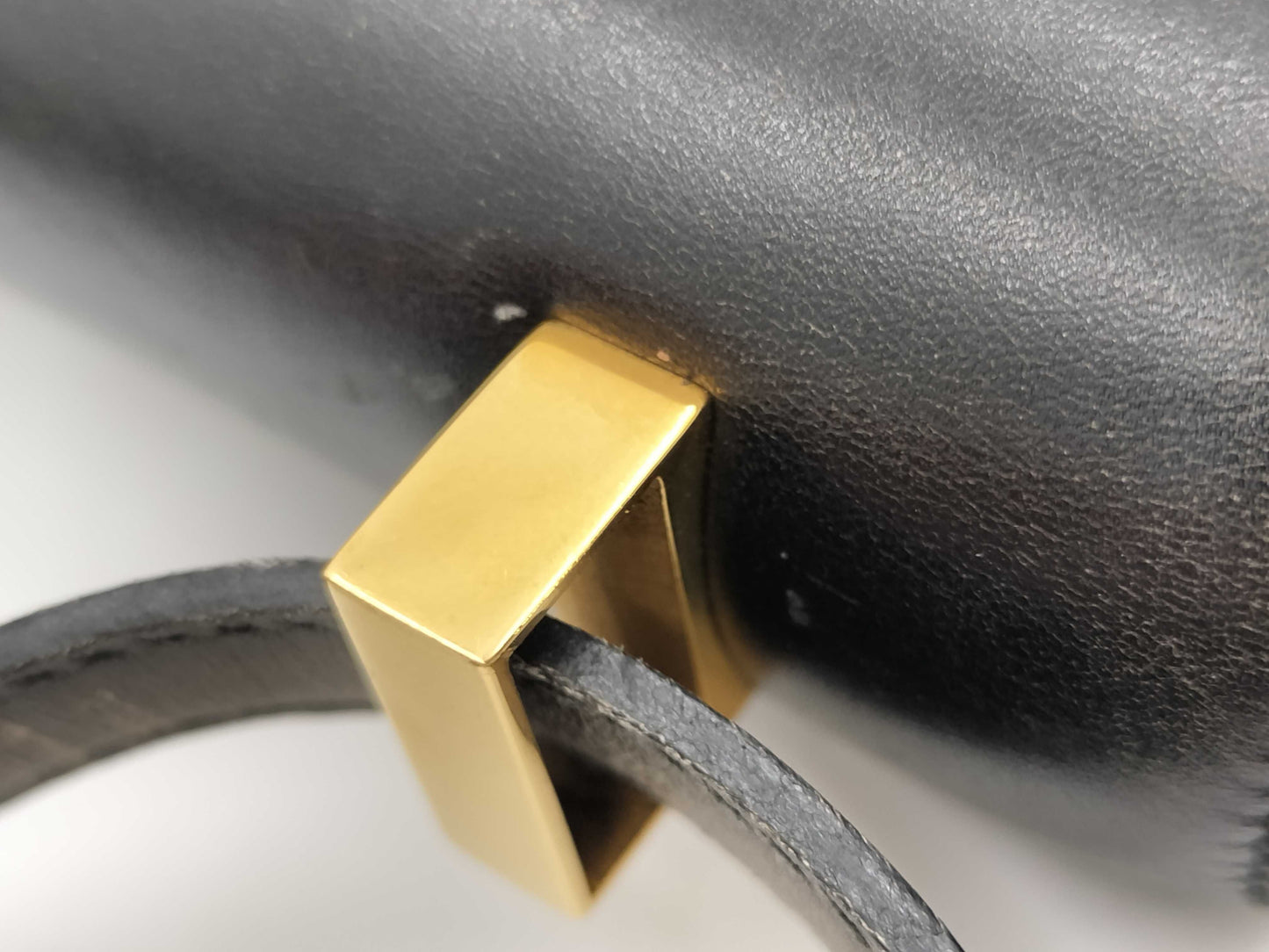HERMES Constance 23cm Shoulder Bag