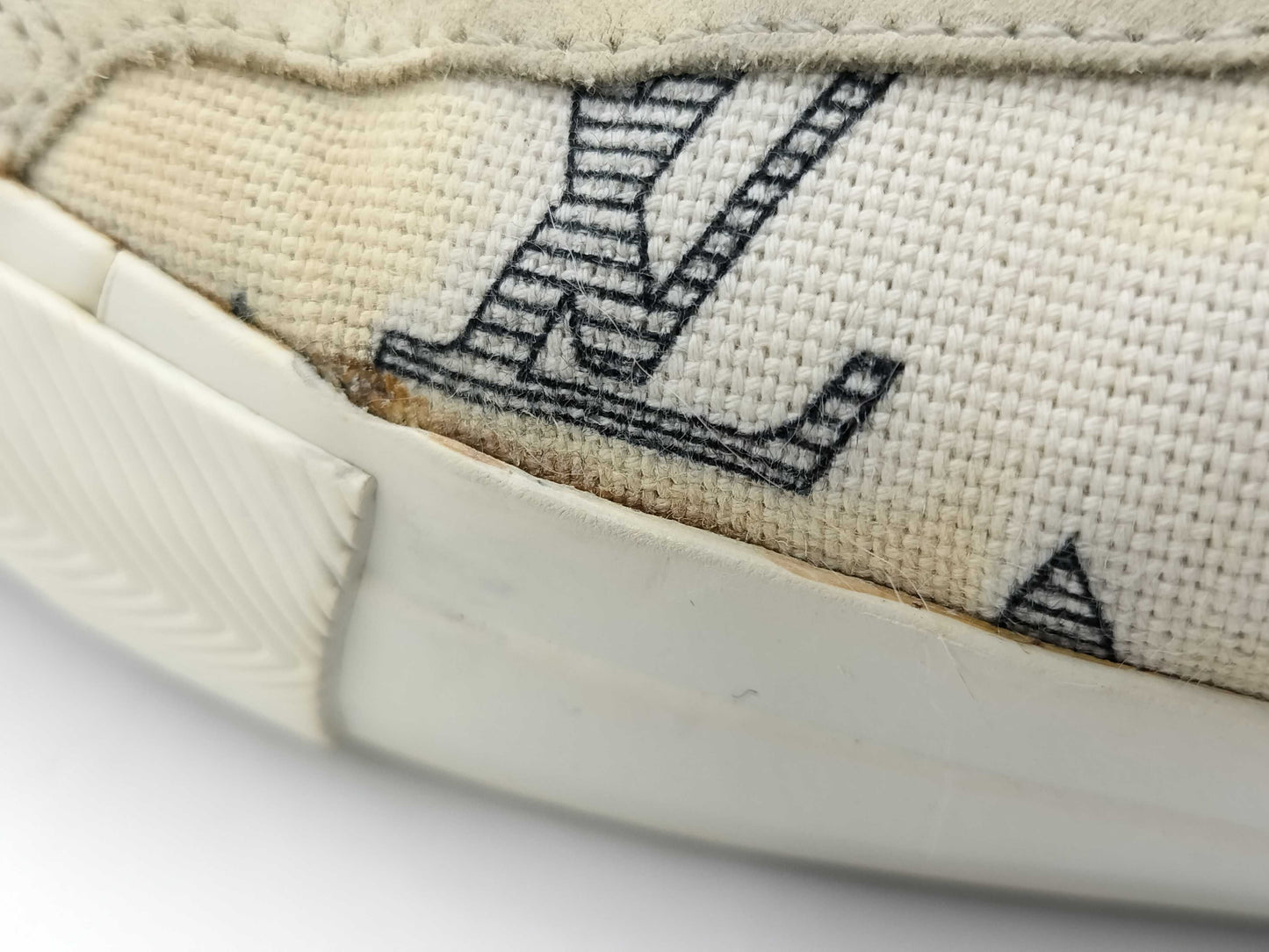 LOUIS VUITTON Tattoo Line Sneakers