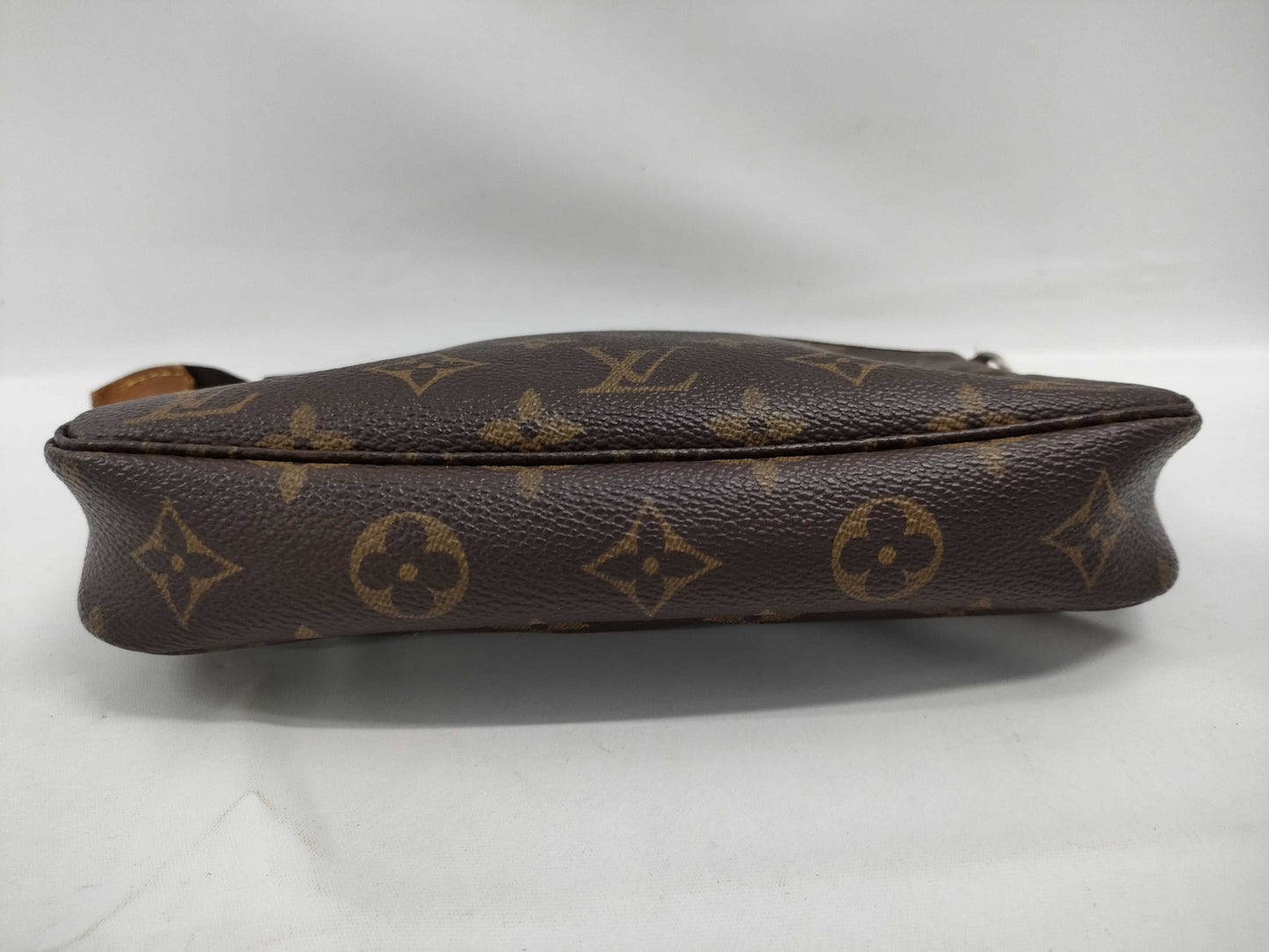 LOUIS VUITTON Monogram M40712 Pochette Accessoires Torn Handbag