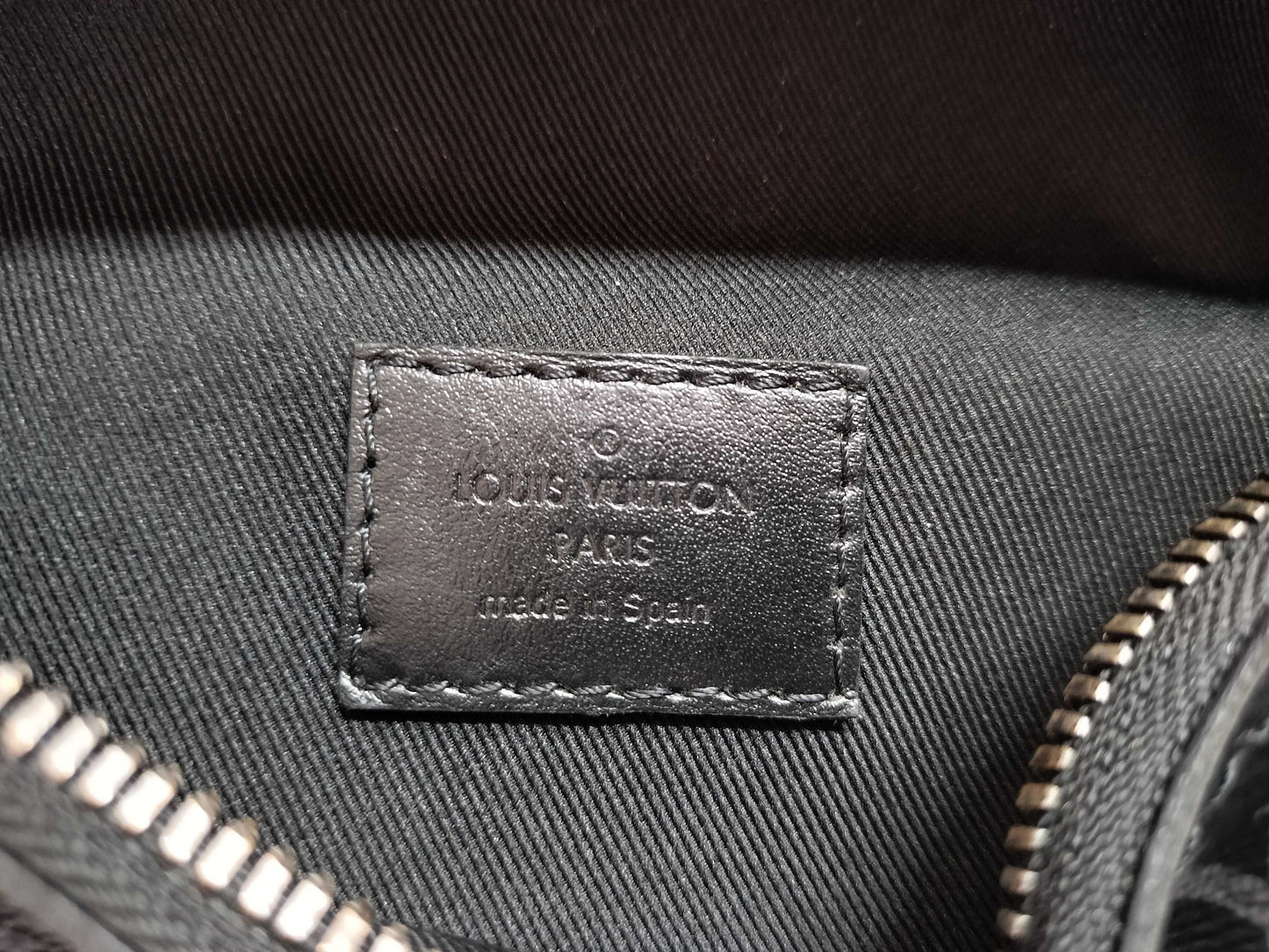 LOUIS VUITTON Monogram M46035 Discovery Bumbag Waist Bag