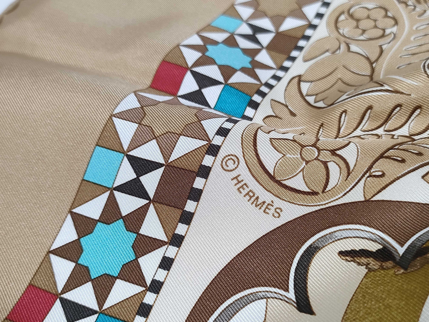 HERMES Carre a. honore scarf
