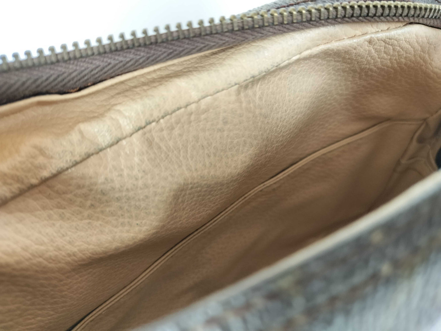 LOUIS VUITTON Monogram True Toilet 25 Pouch