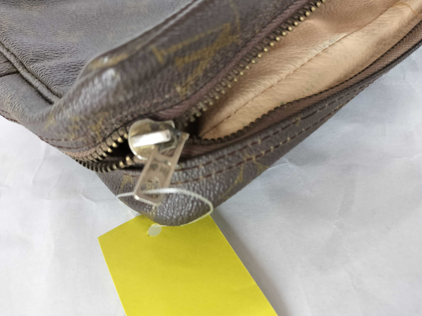 LOUIS VUITTON Monogram True Toilet 25 Pouch